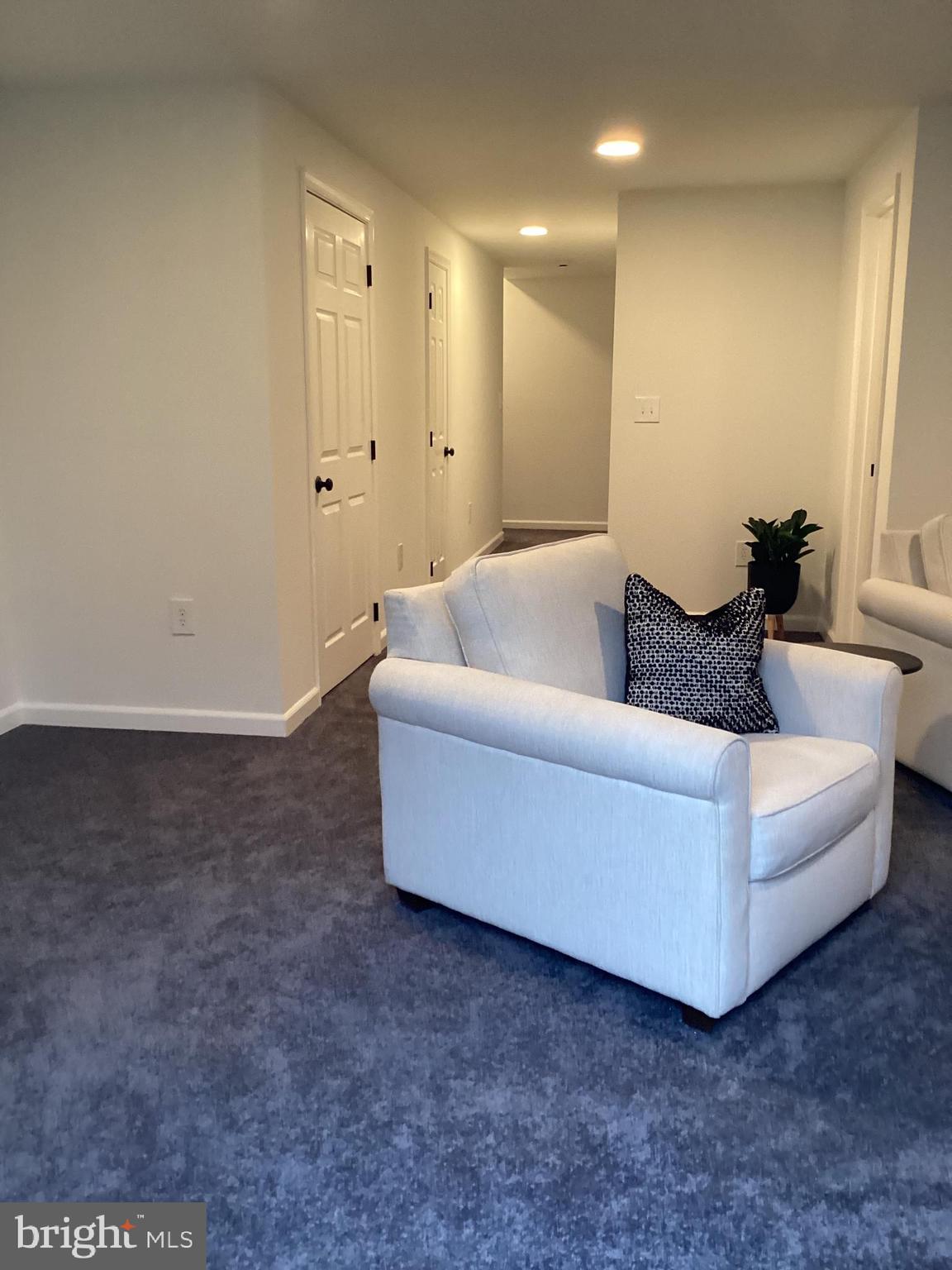 MONTCLAIR - Residential