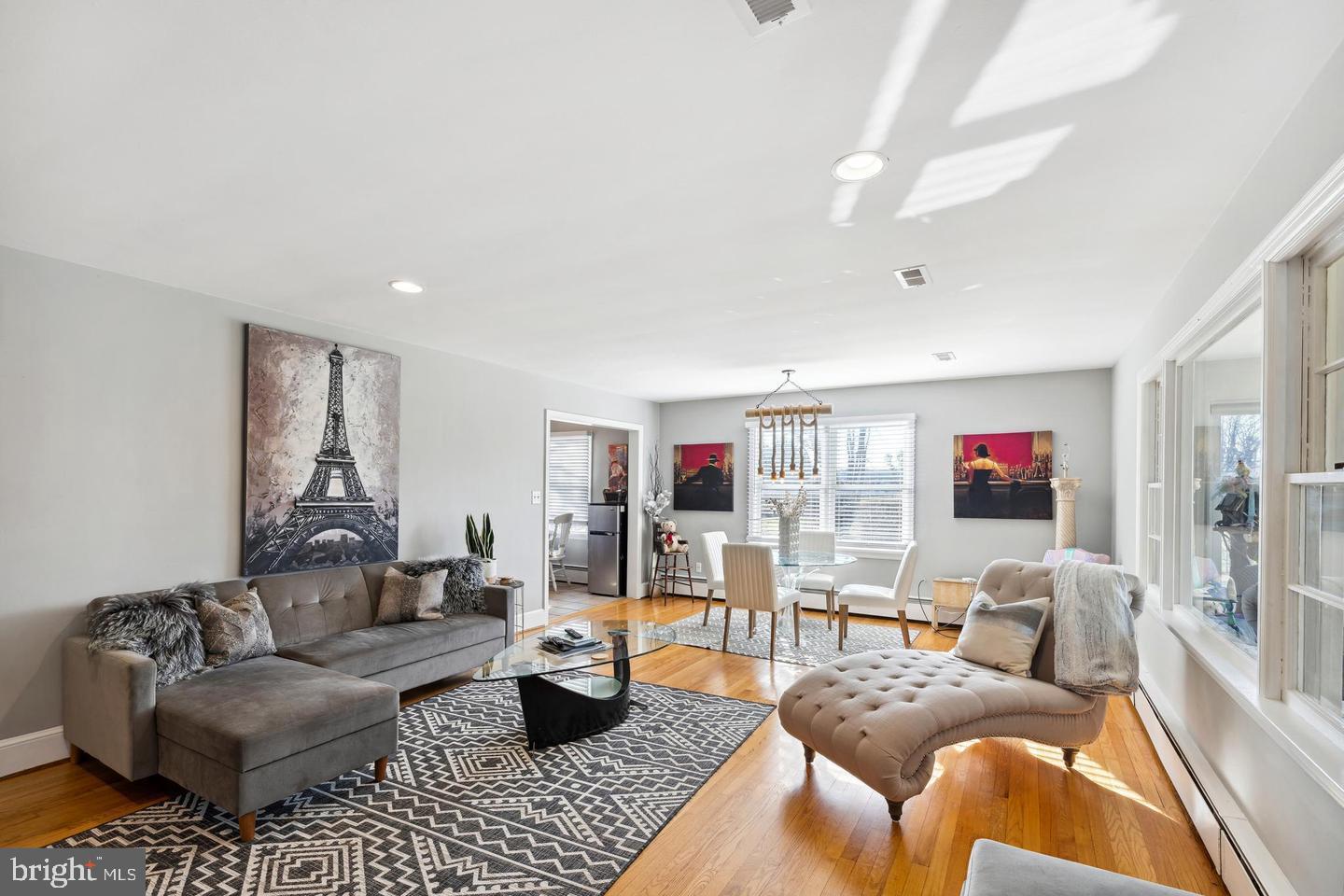 1539 EASTON LANE