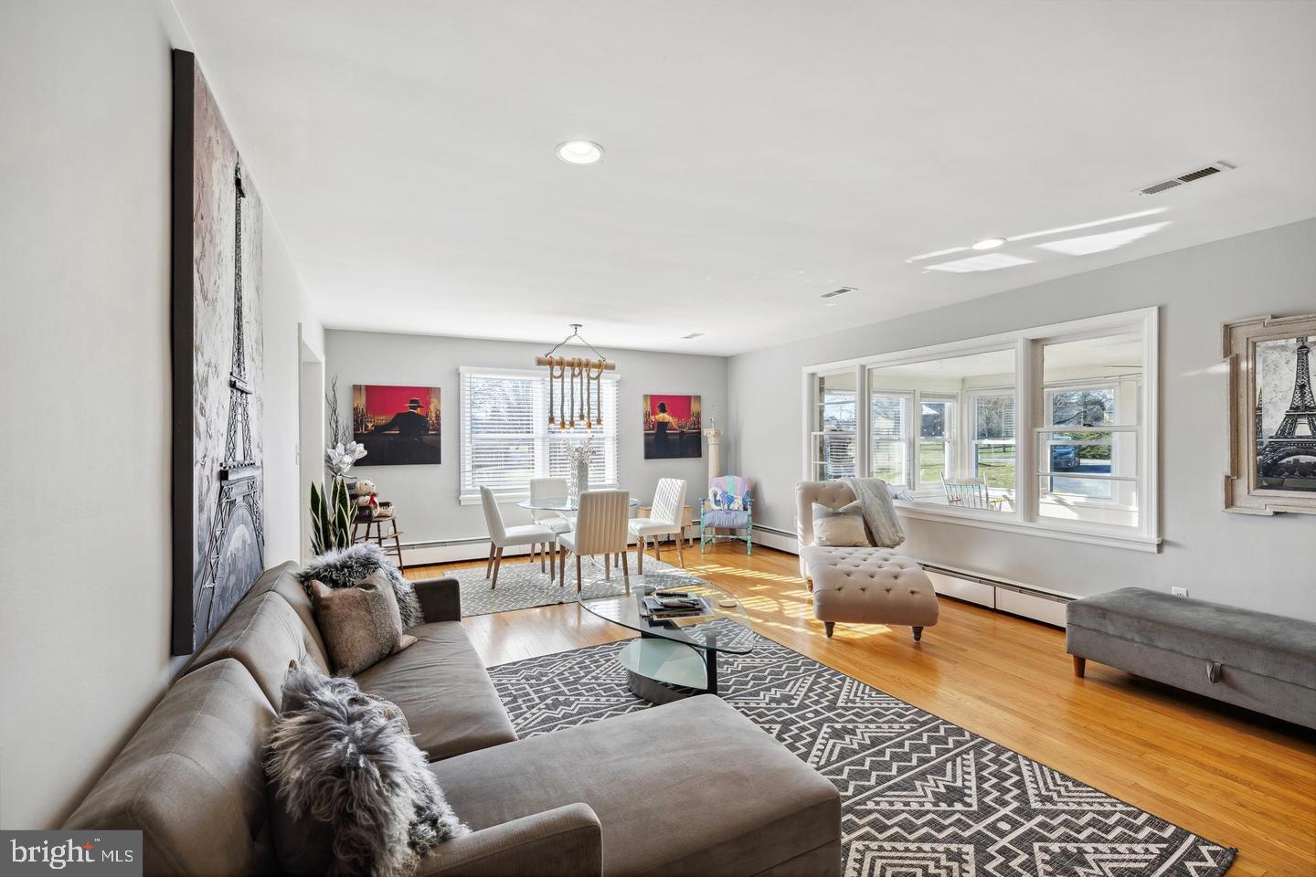 1539 EASTON LANE