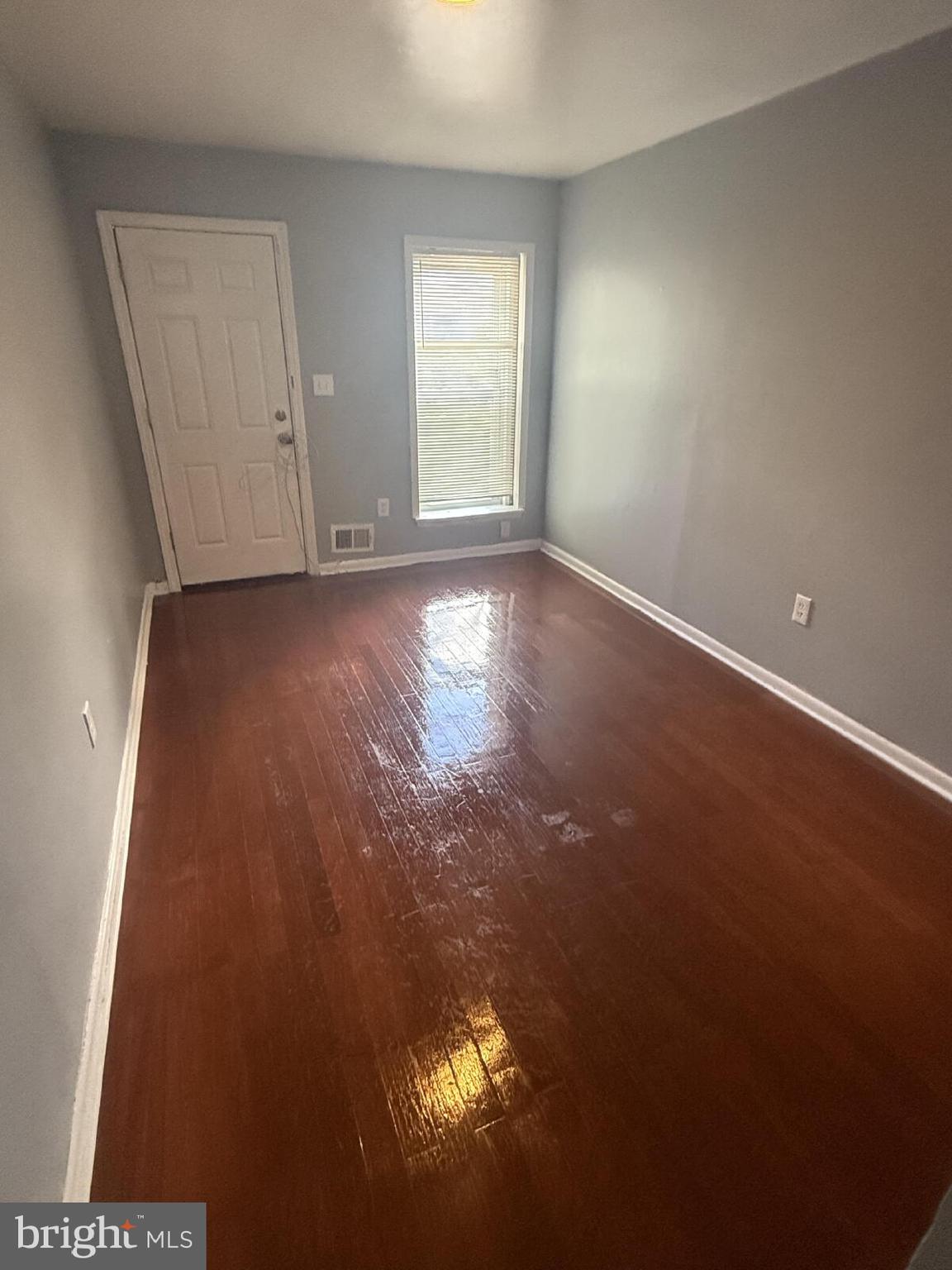 HOLLINS MARKET - Residential Lease
