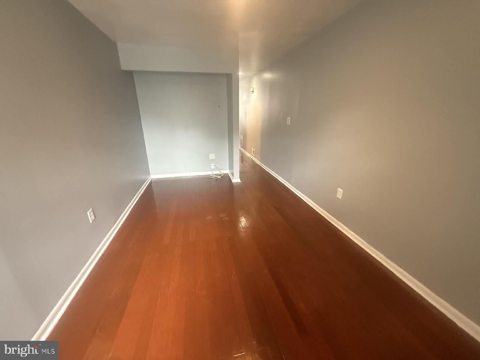 HOLLINS MARKET - Residential Lease
