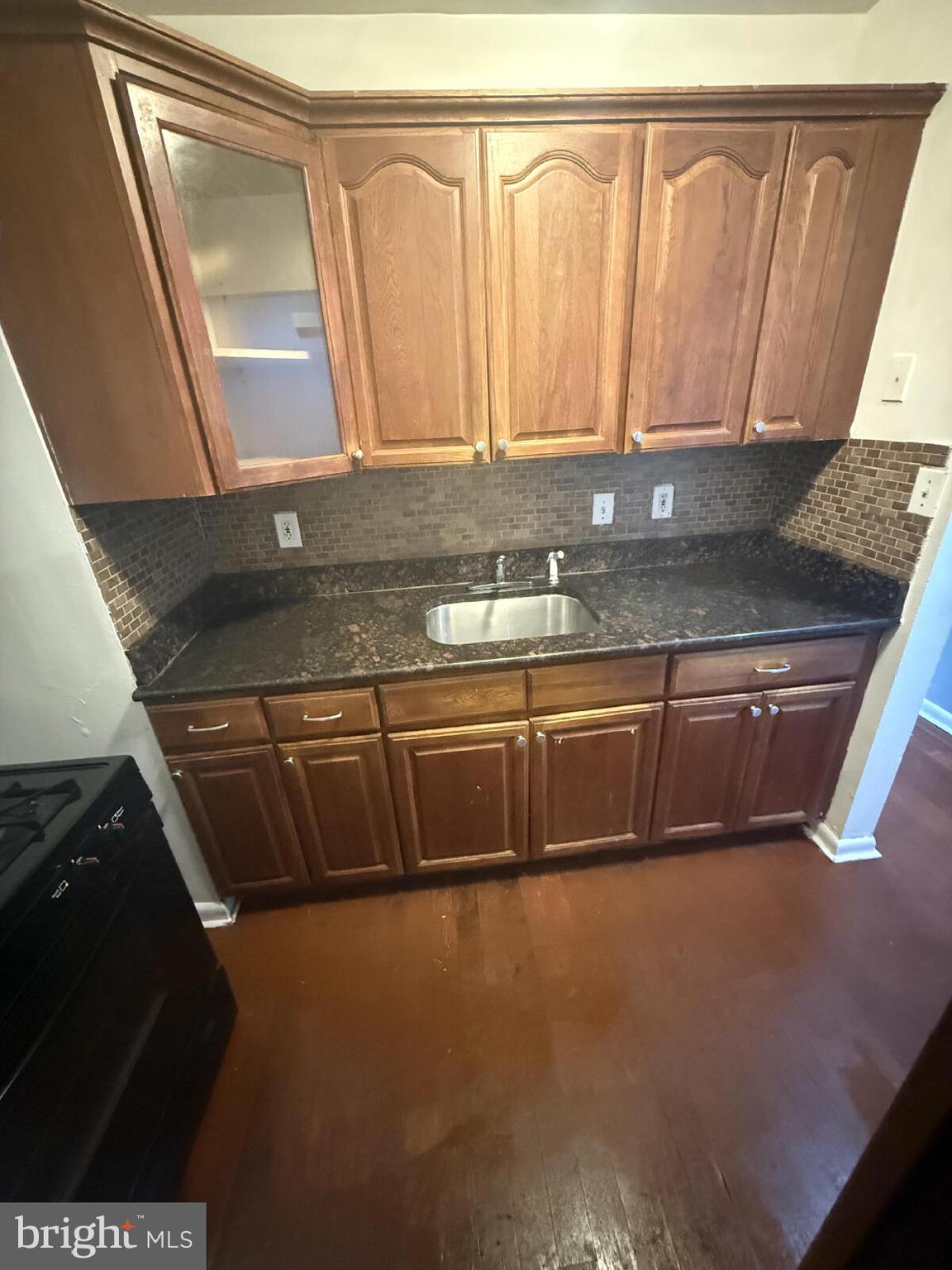 HOLLINS MARKET - Residential Lease