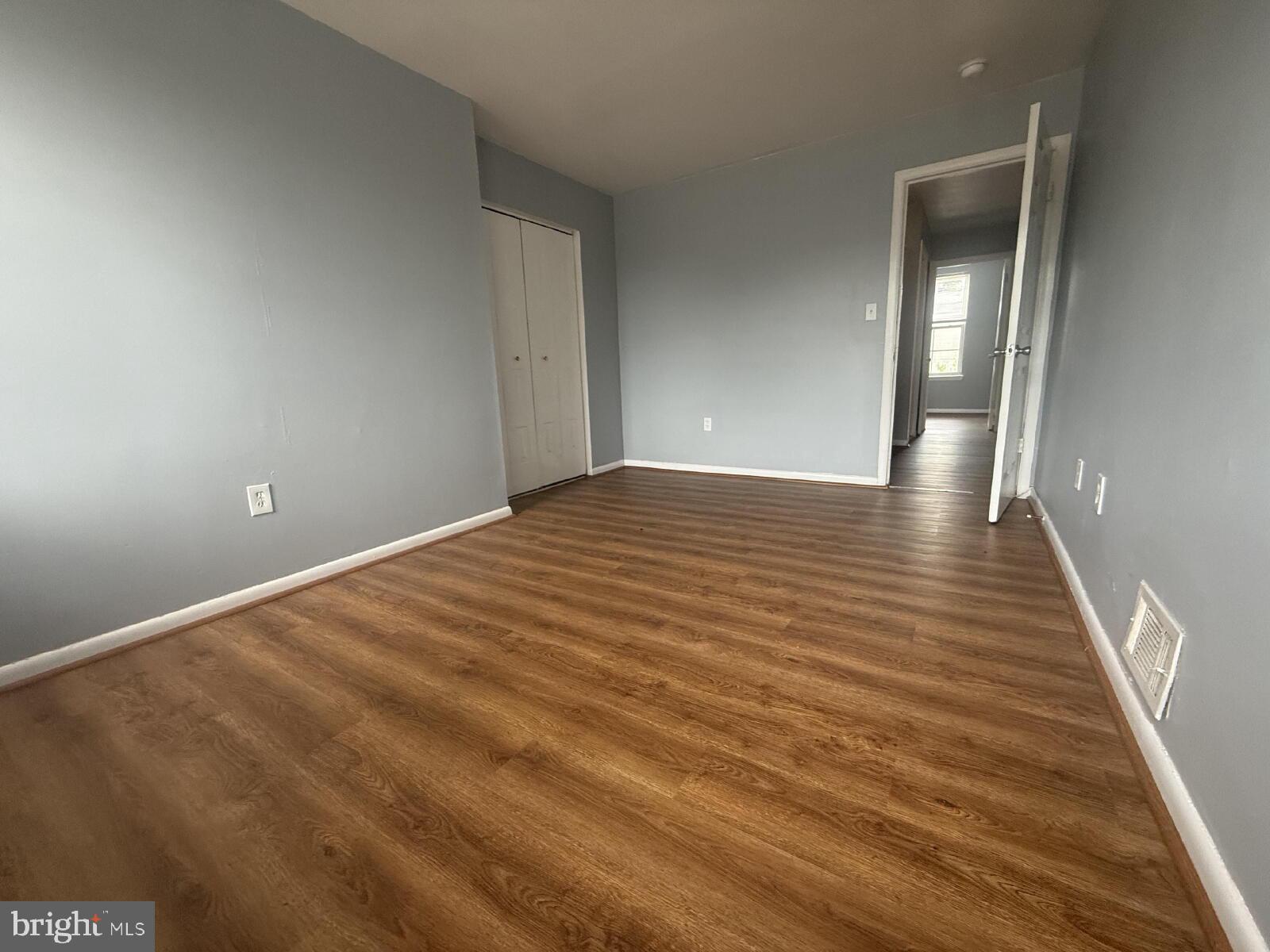 HOLLINS MARKET - Residential Lease