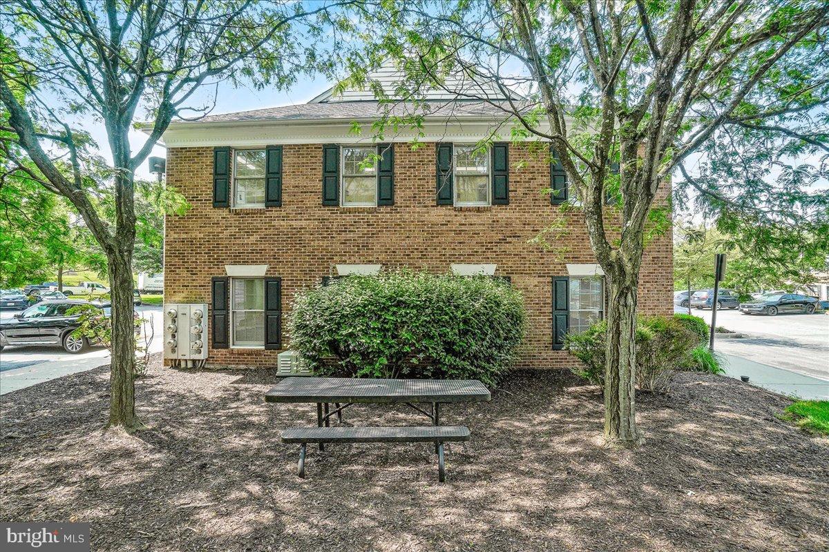 ELLICOTT CENTER - Residential