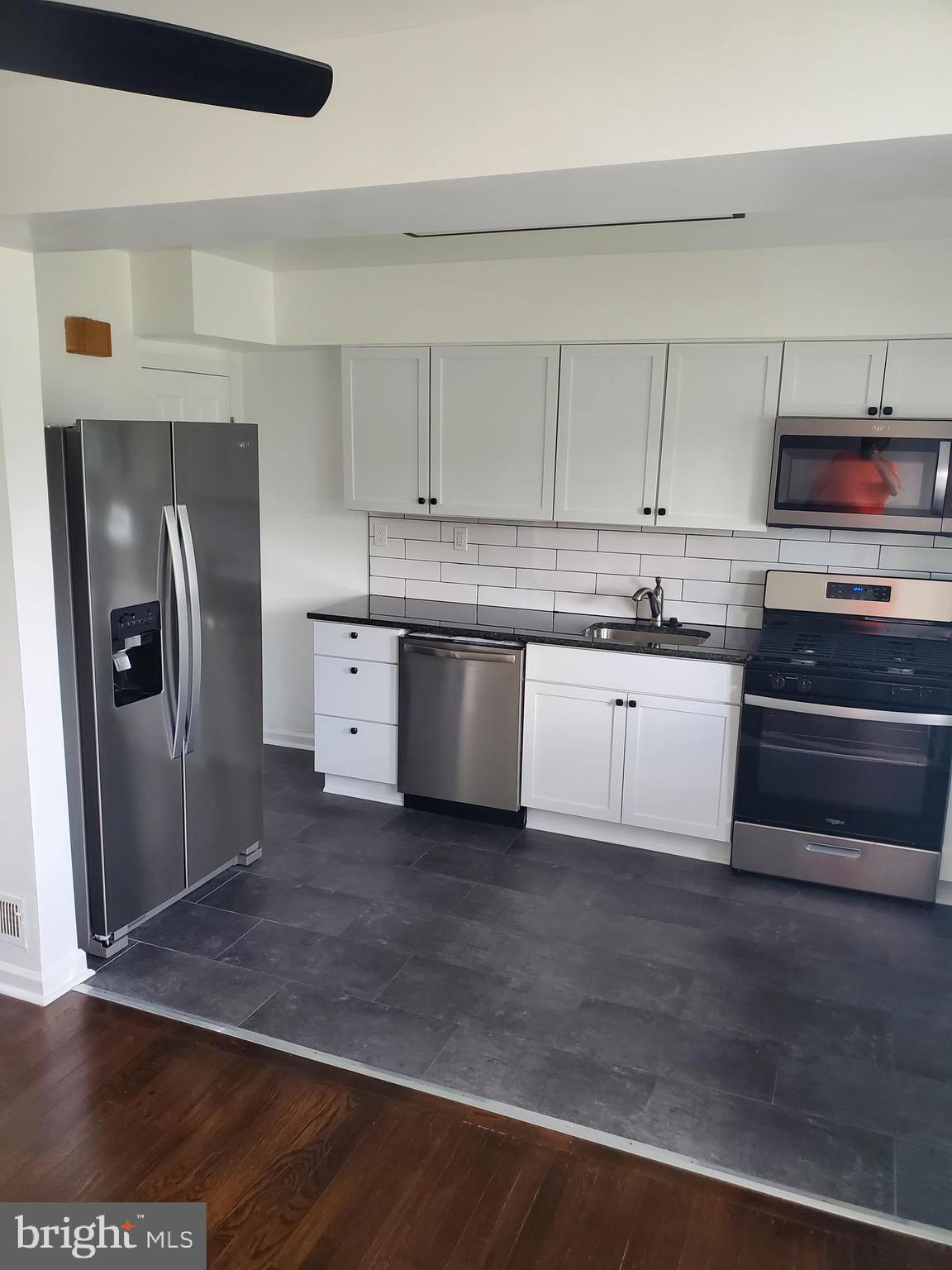 ESSEX - Residential Lease