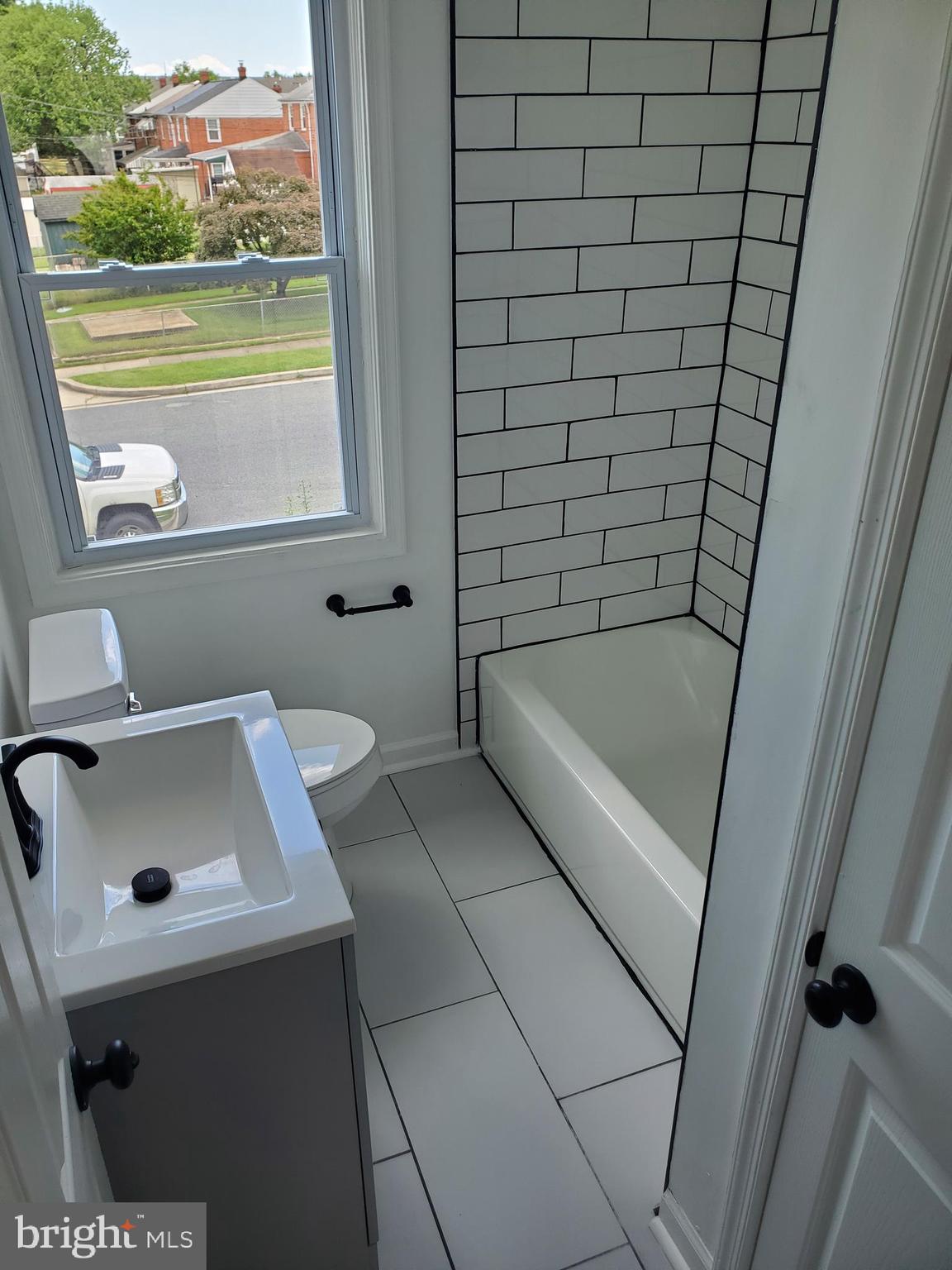 ESSEX - Residential Lease