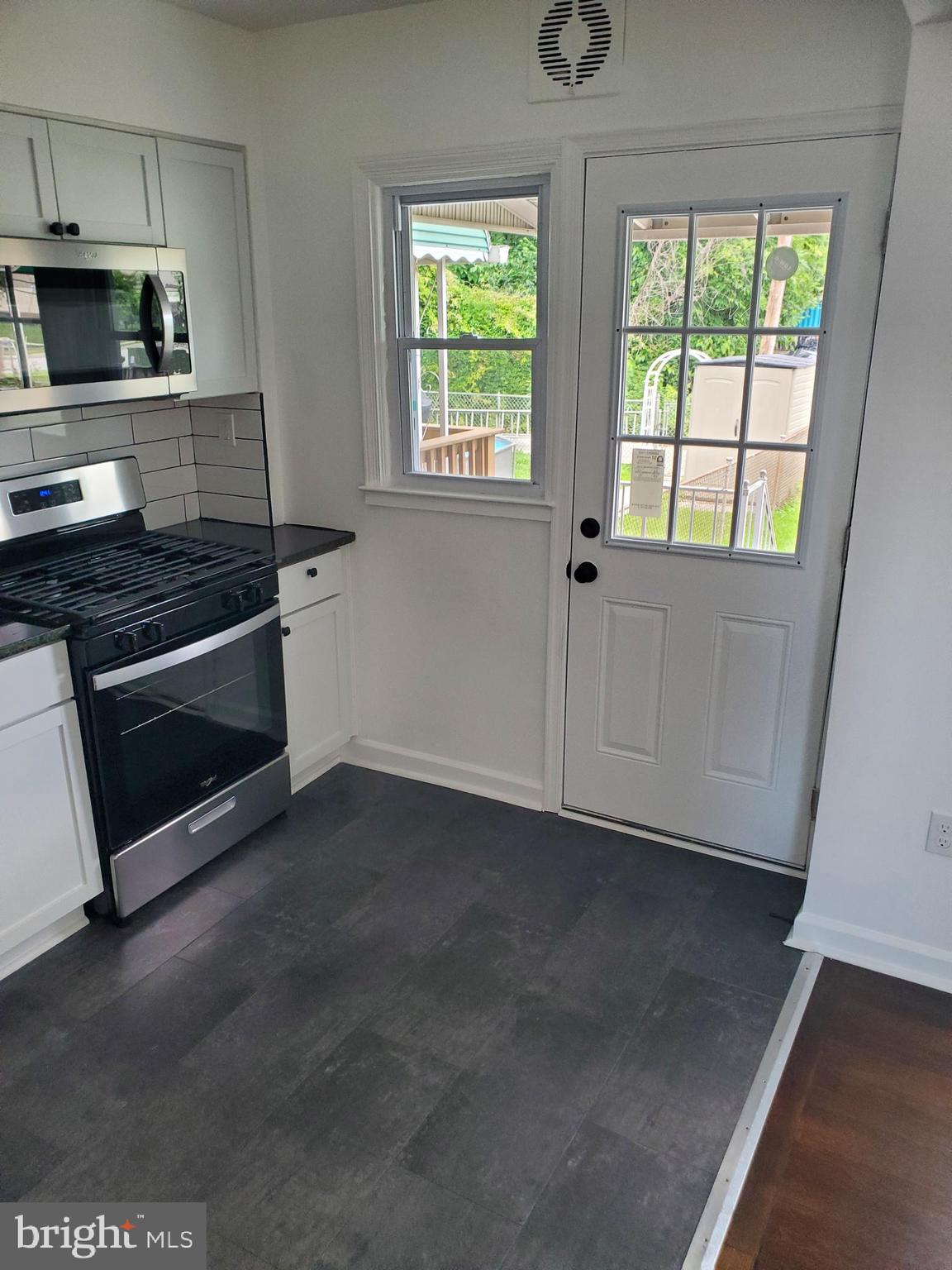 ESSEX - Residential Lease