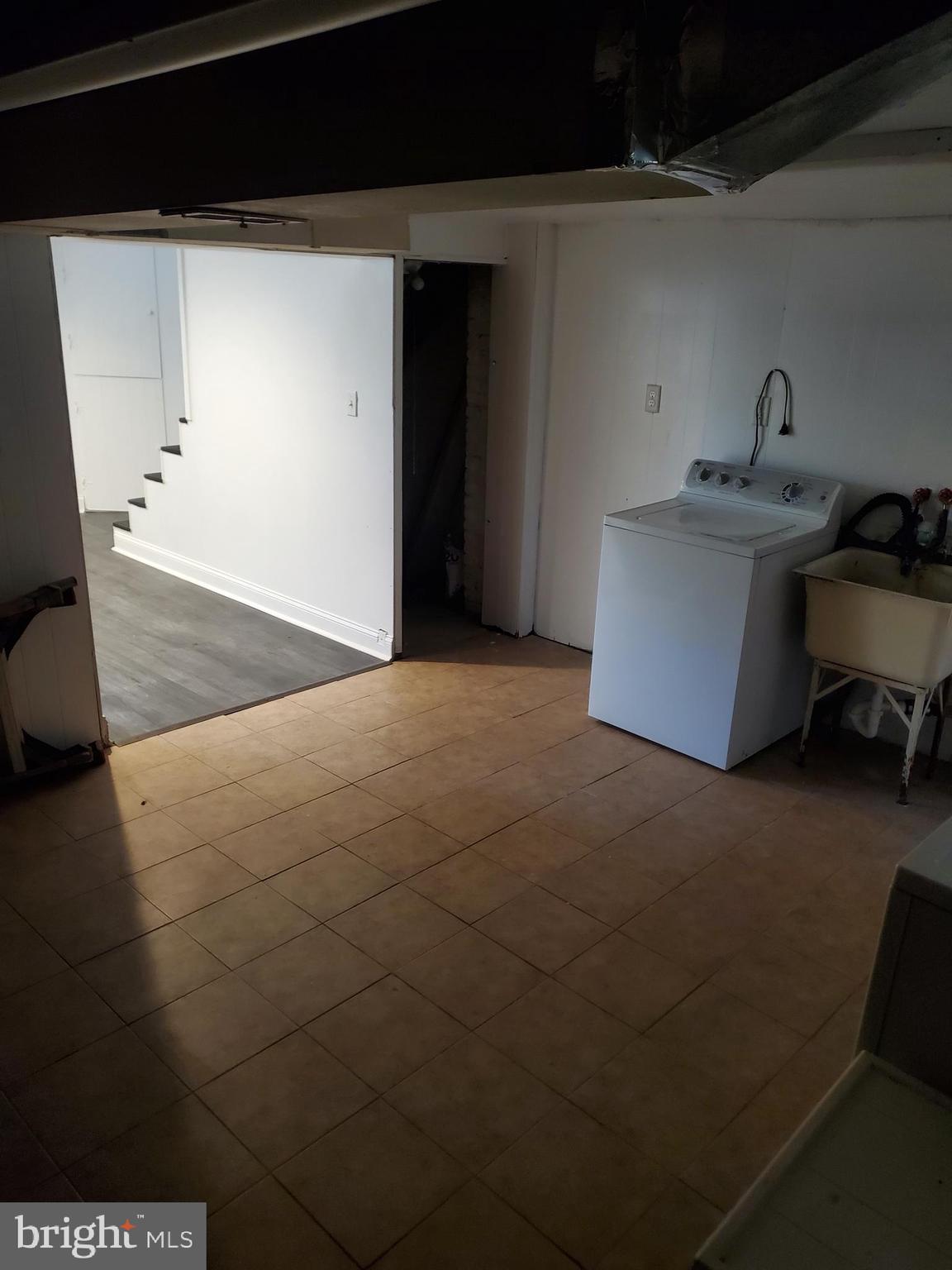 ESSEX - Residential Lease