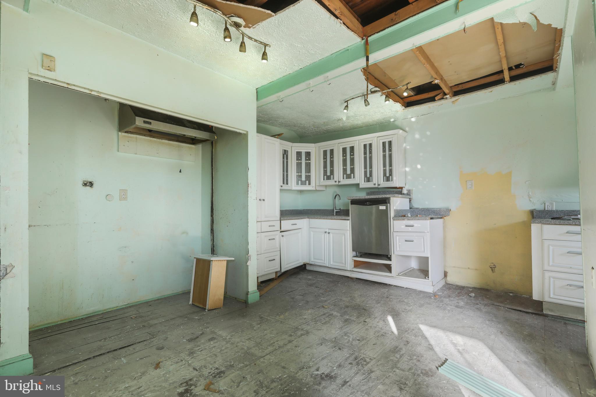 WOODBOURNE HEIGHTS - Residential