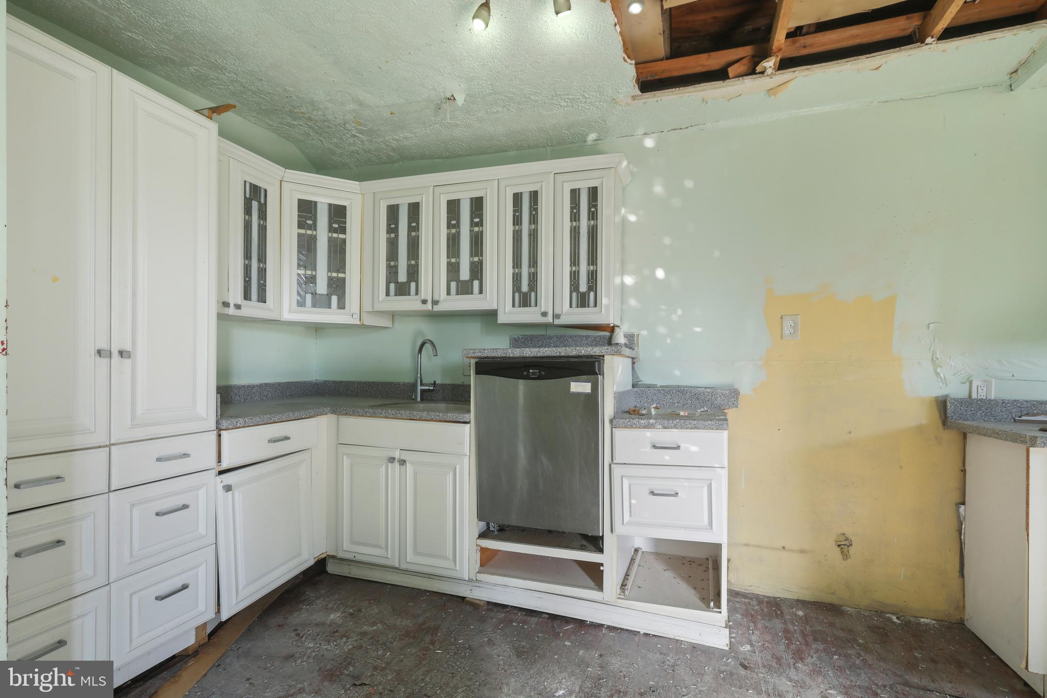 WOODBOURNE HEIGHTS - Residential