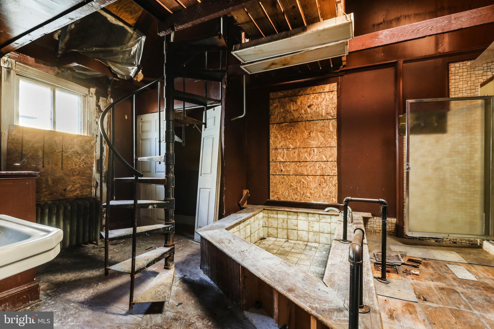 WOODBOURNE HEIGHTS - Residential