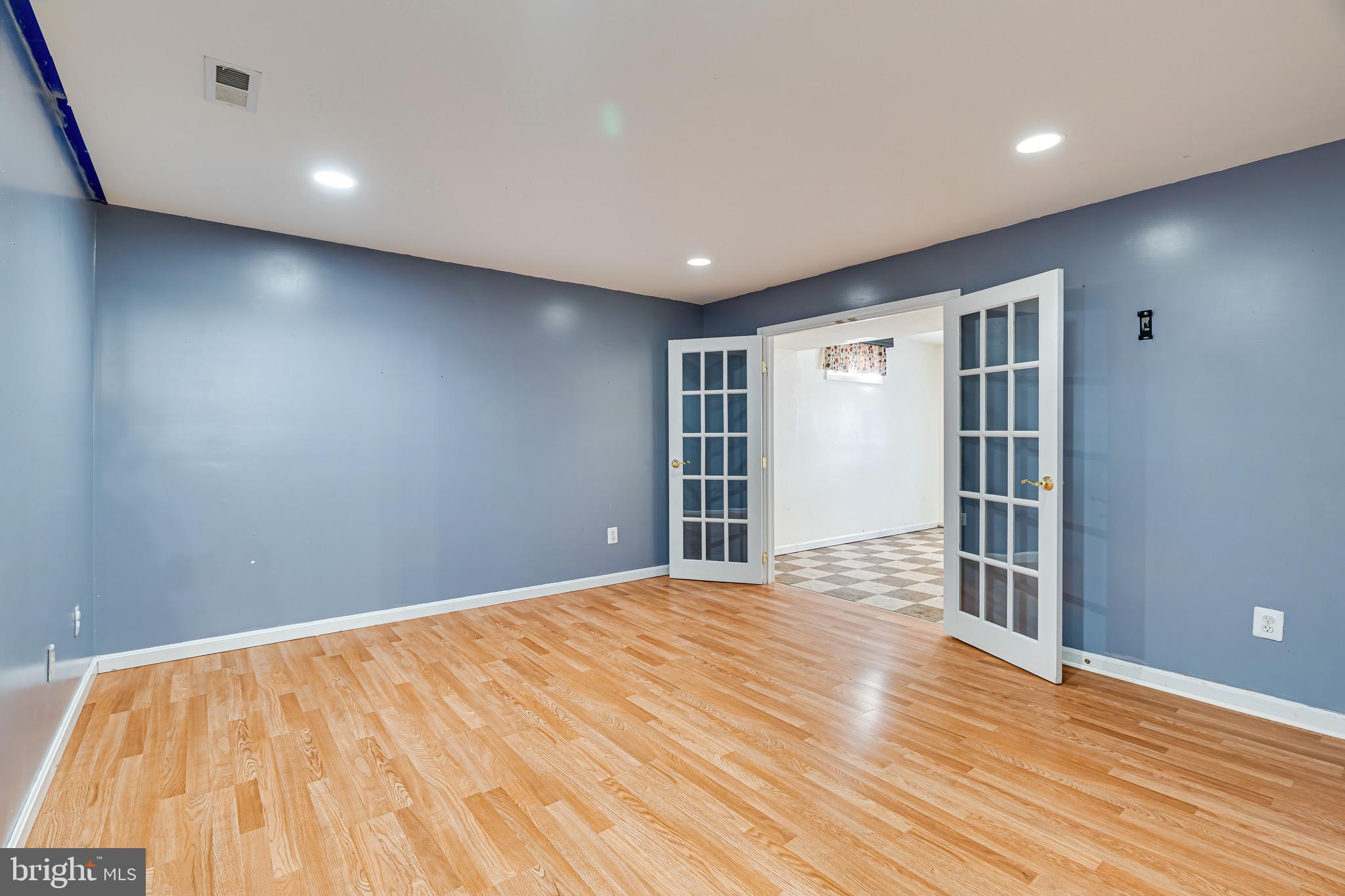 LEE'S CROSSING - Residential