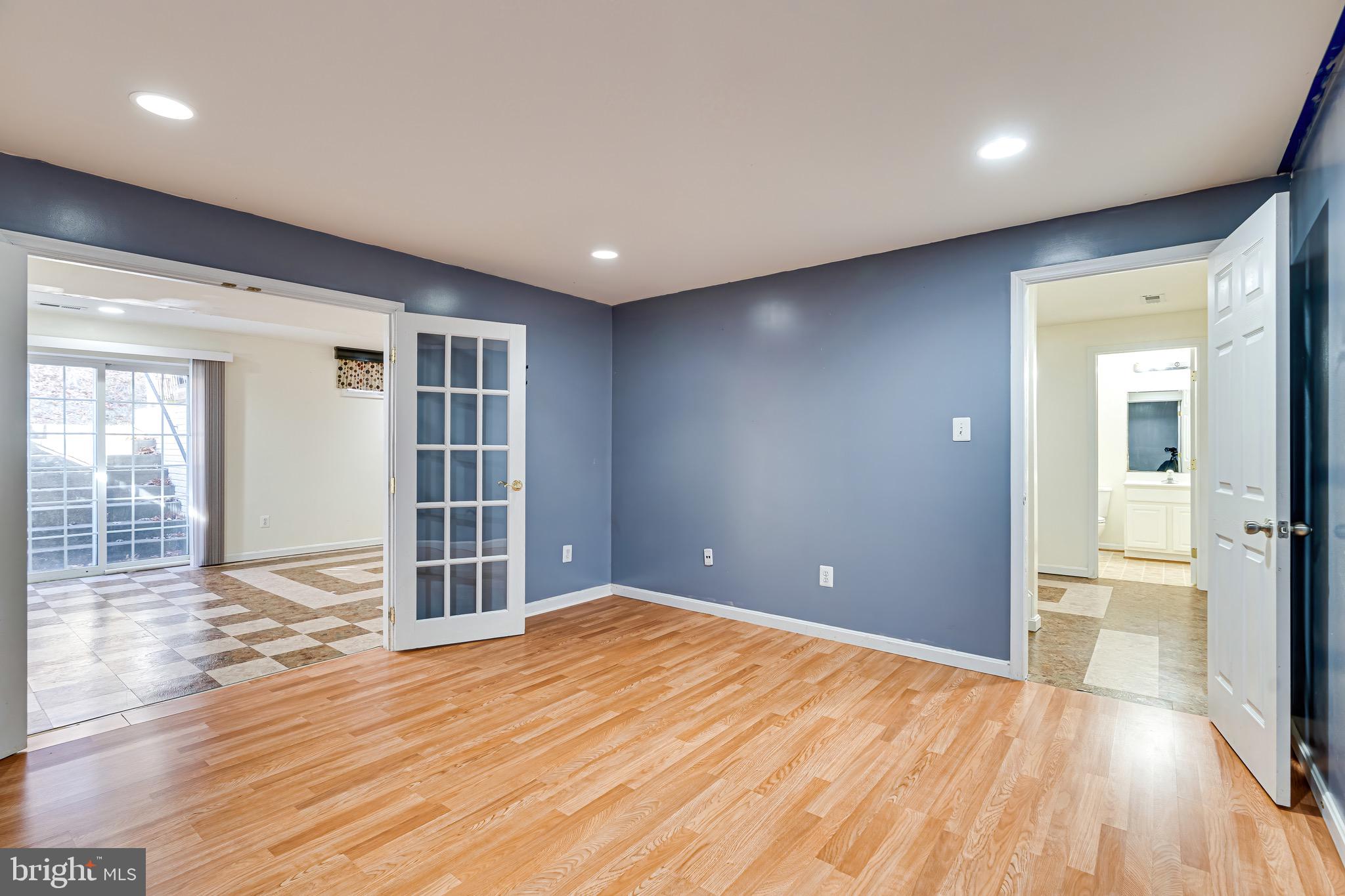 LEE'S CROSSING - Residential