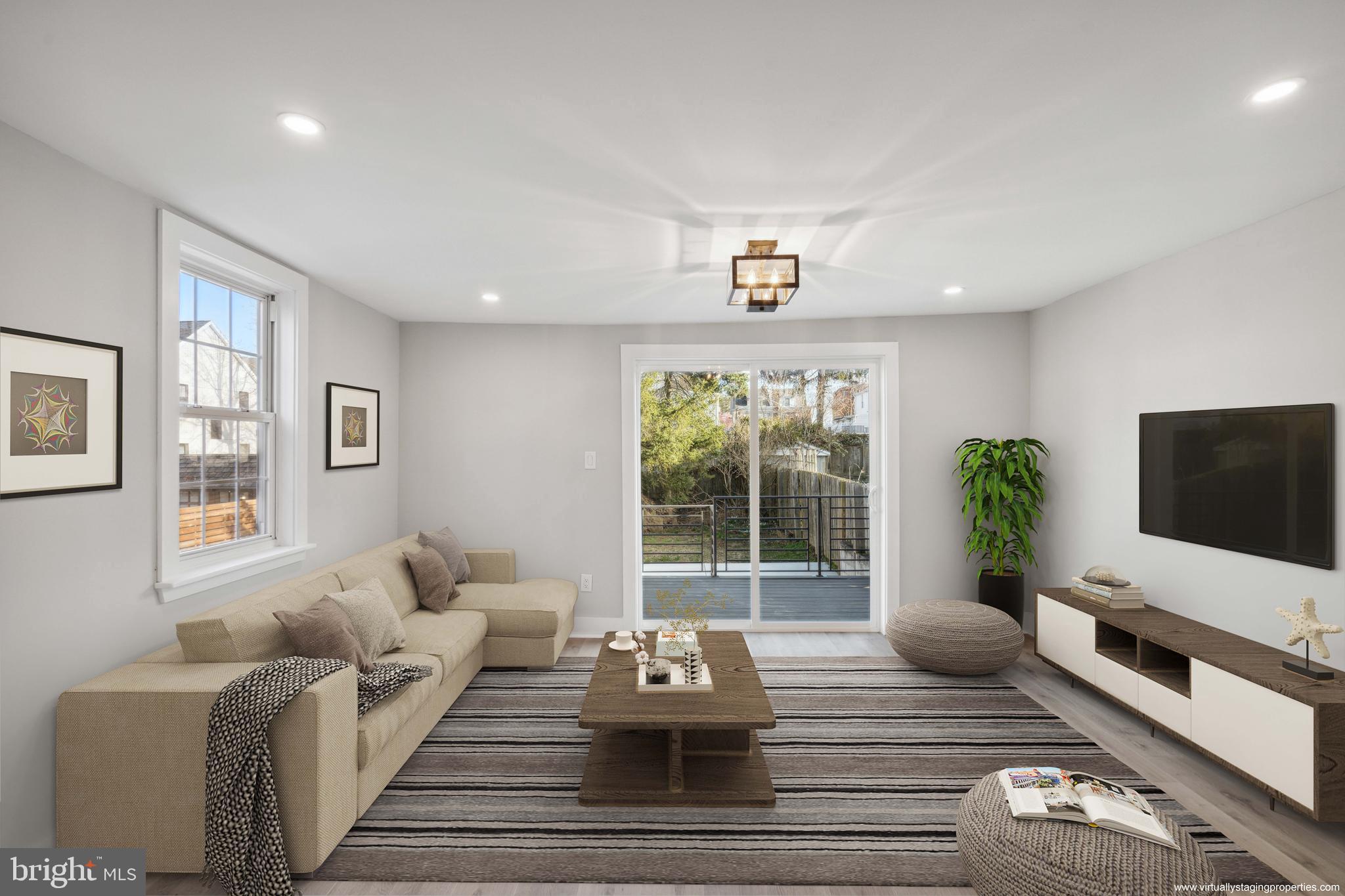 ROXBOROUGH - Residential