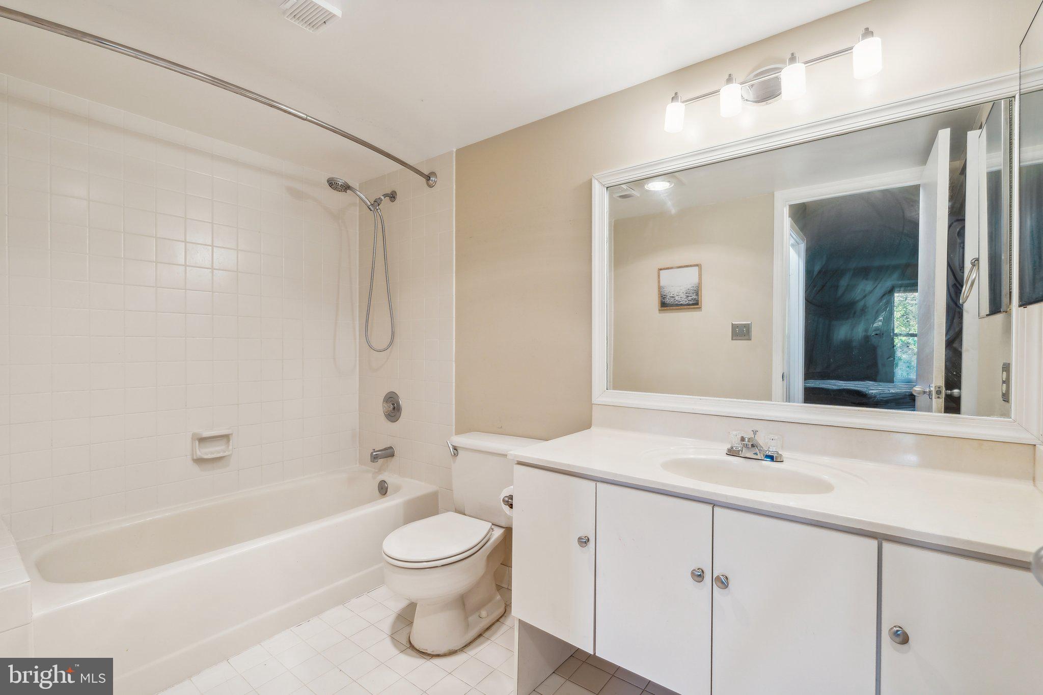 ASTORIA - Residential