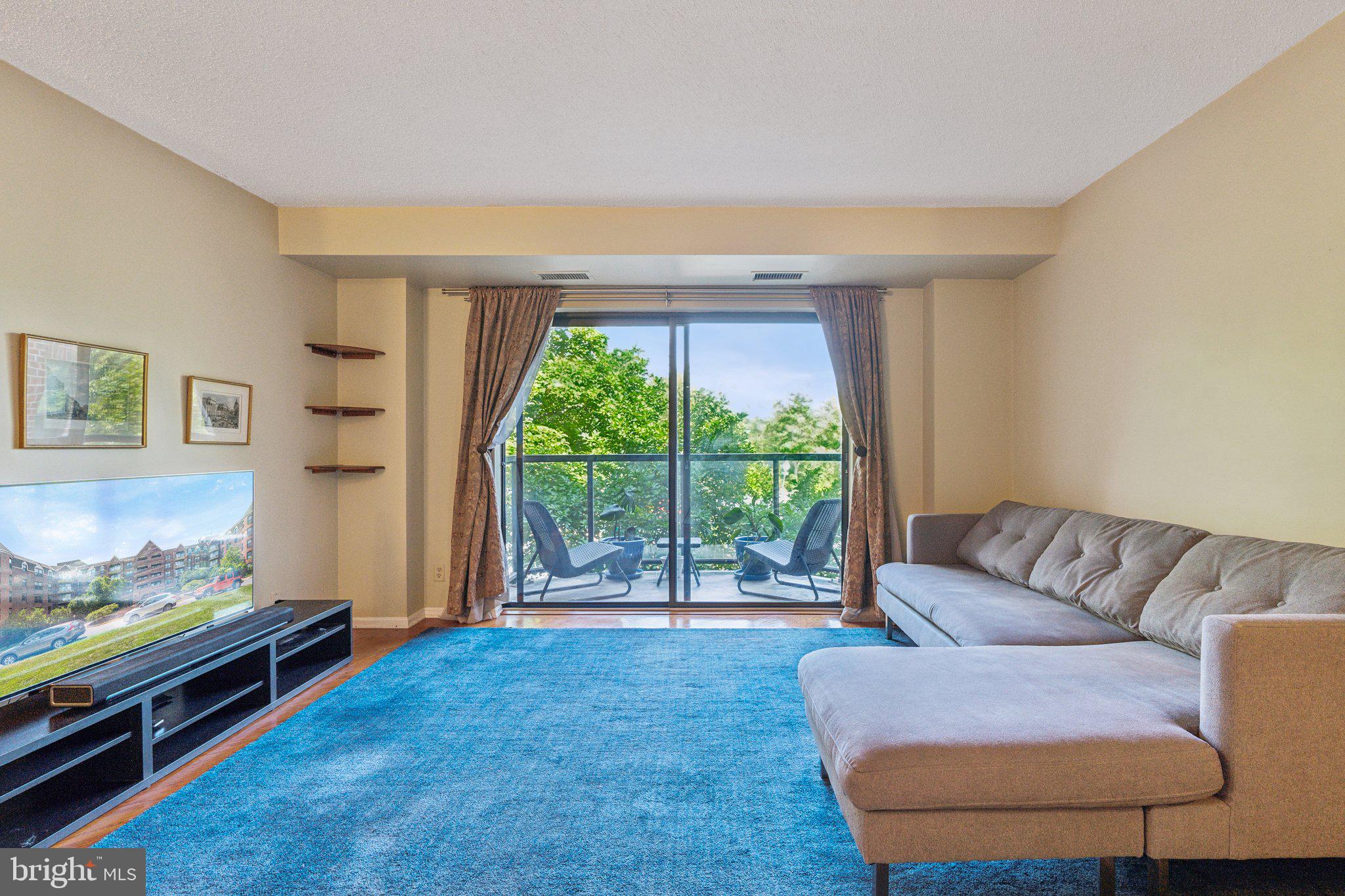 ASTORIA - Residential