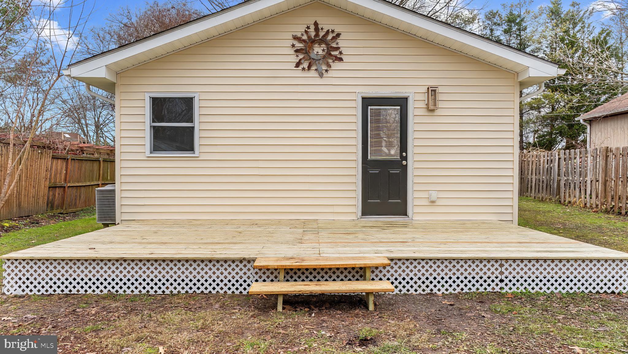 AVALON SHORES - Residential