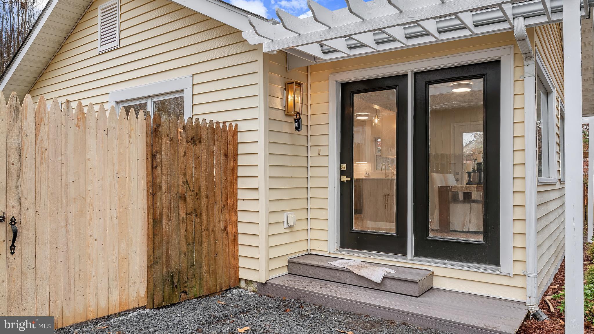 AVALON SHORES - Residential