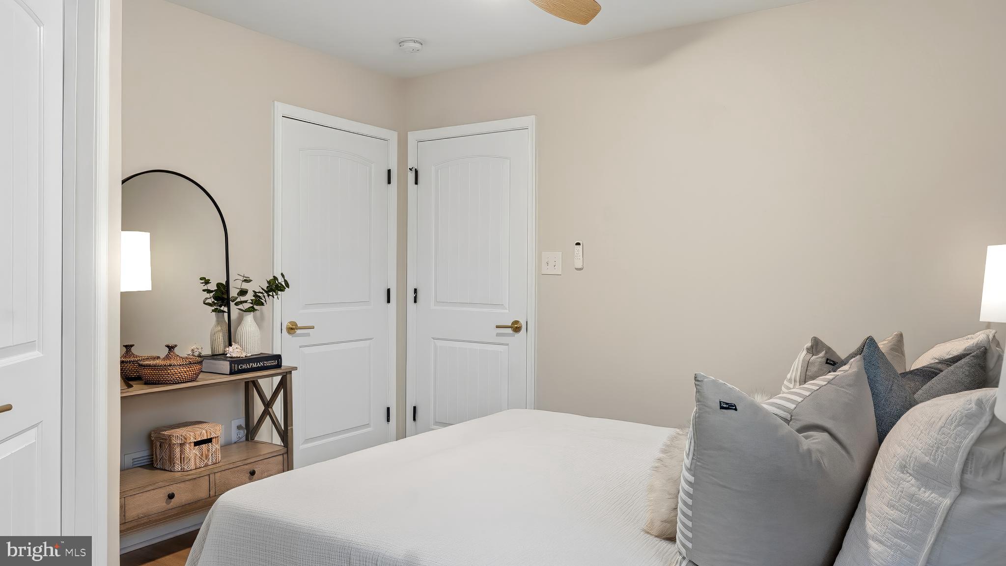 AVALON SHORES - Residential