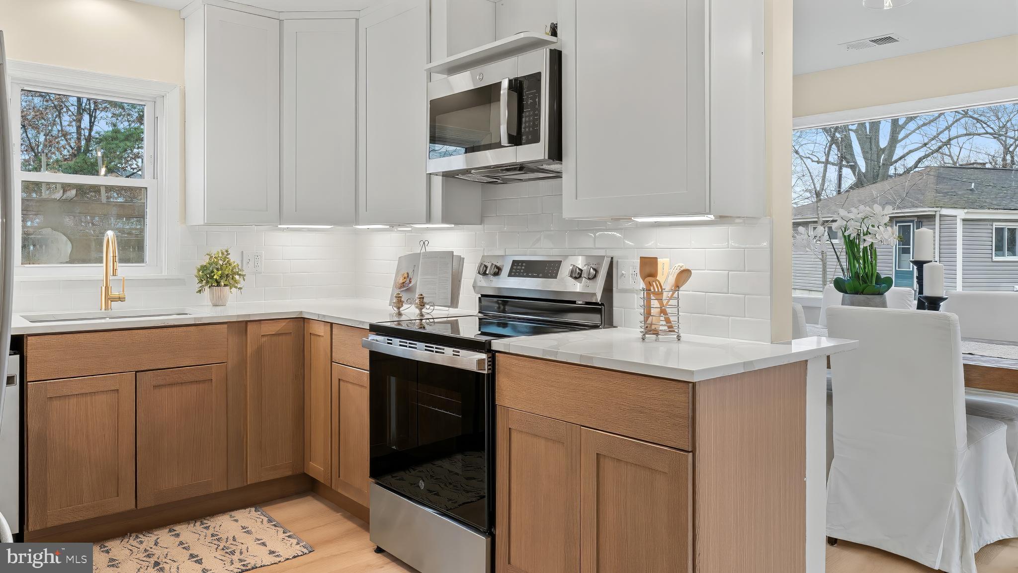 AVALON SHORES - Residential