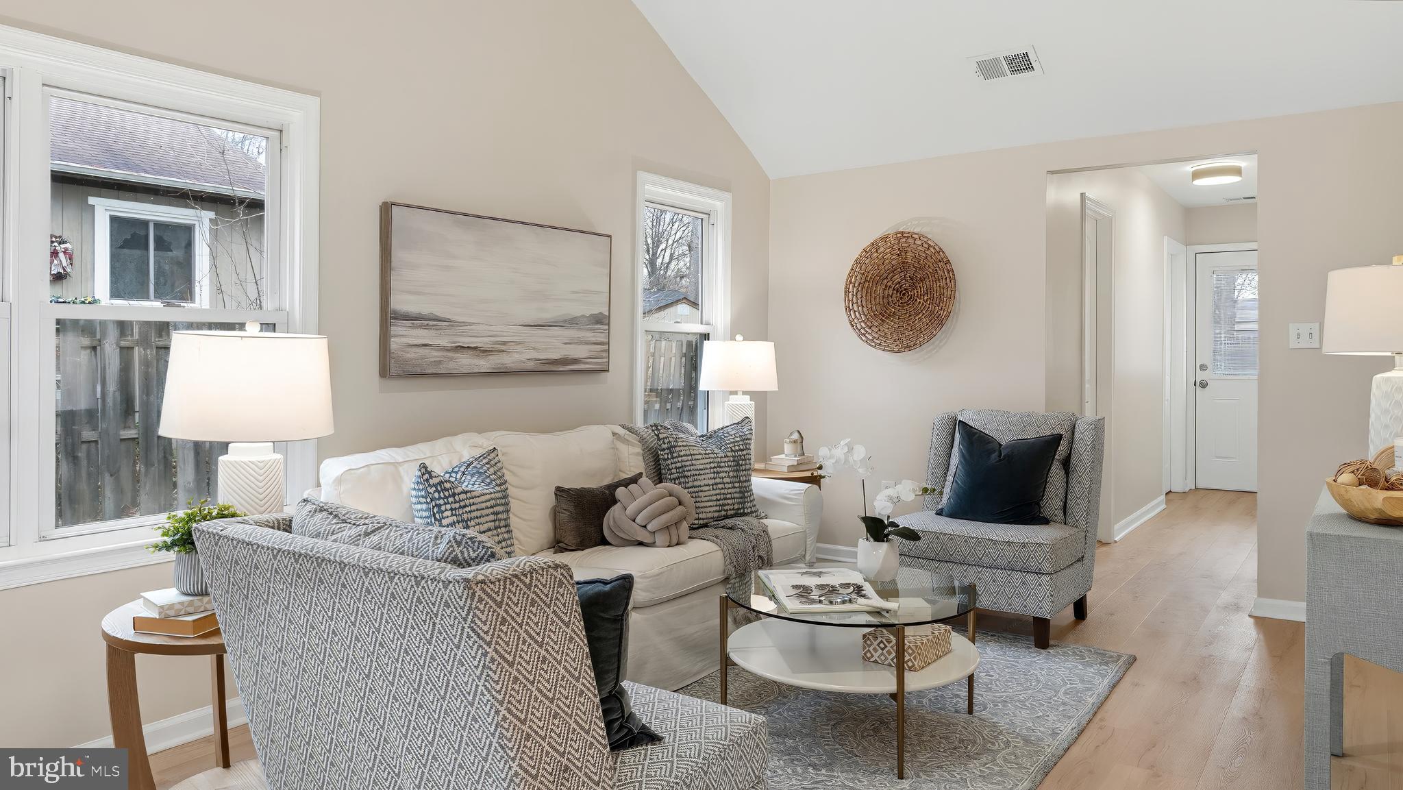 AVALON SHORES - Residential