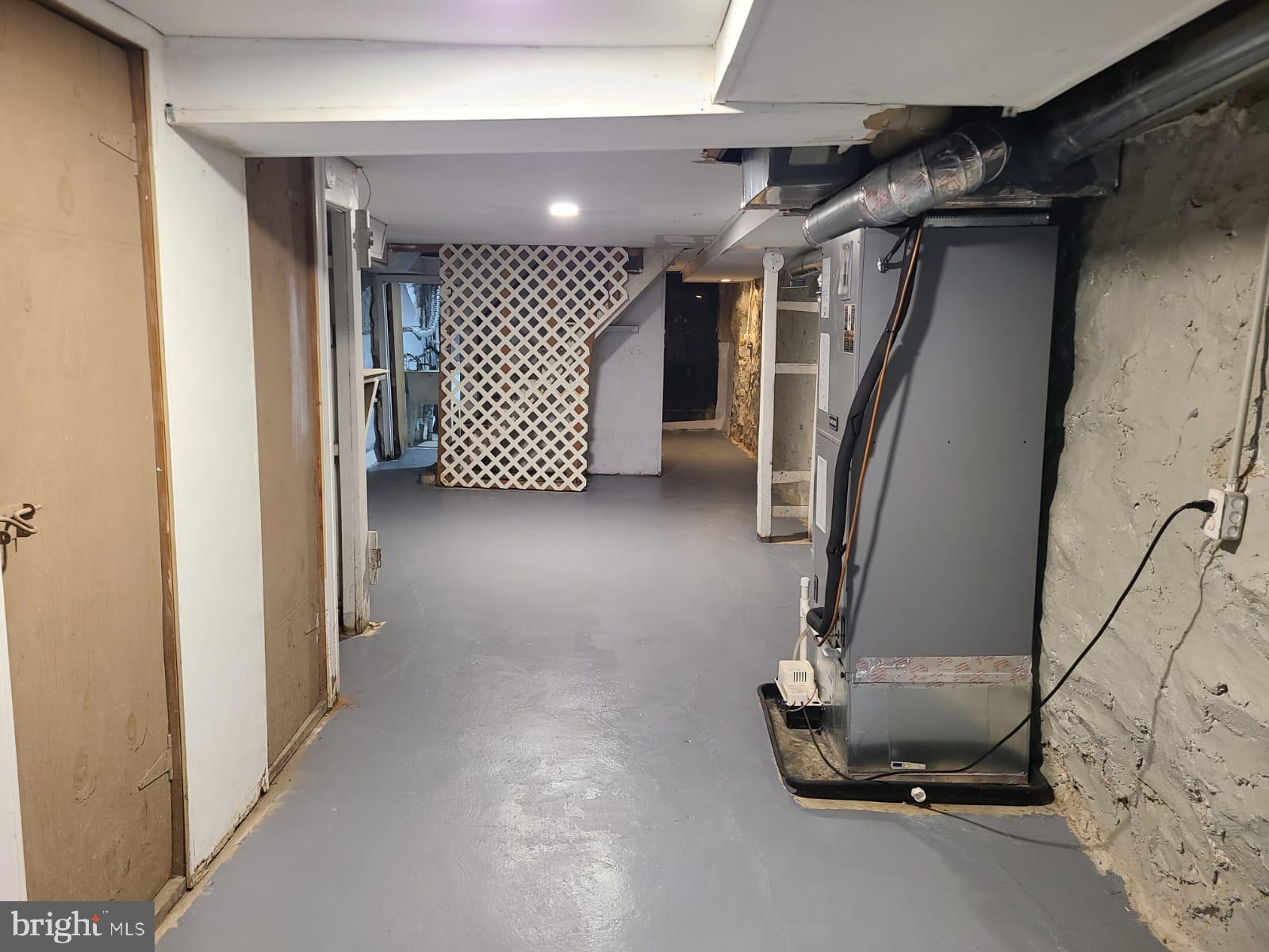 SAINT JOSEPHS - Residential Lease