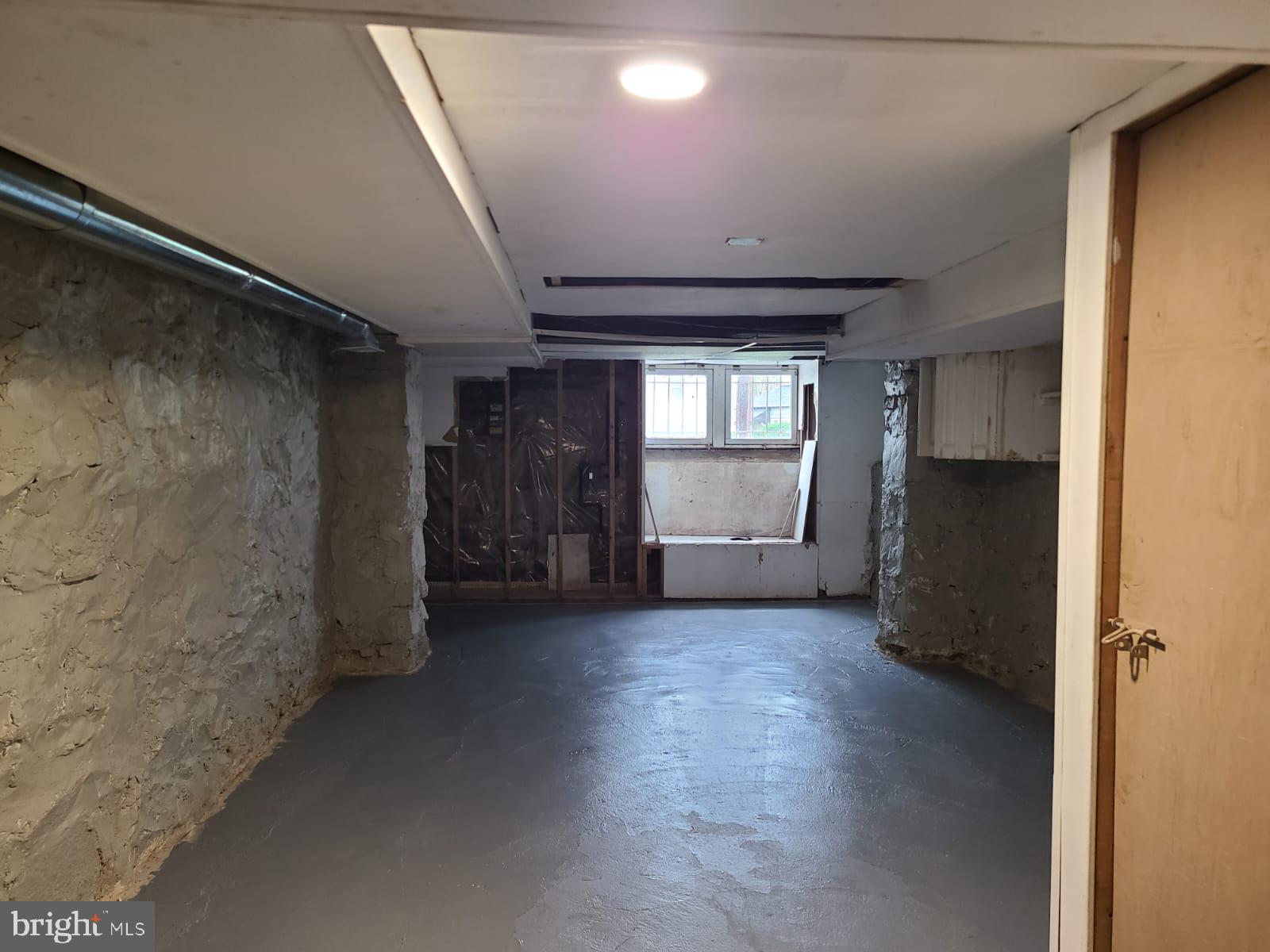 SAINT JOSEPHS - Residential Lease