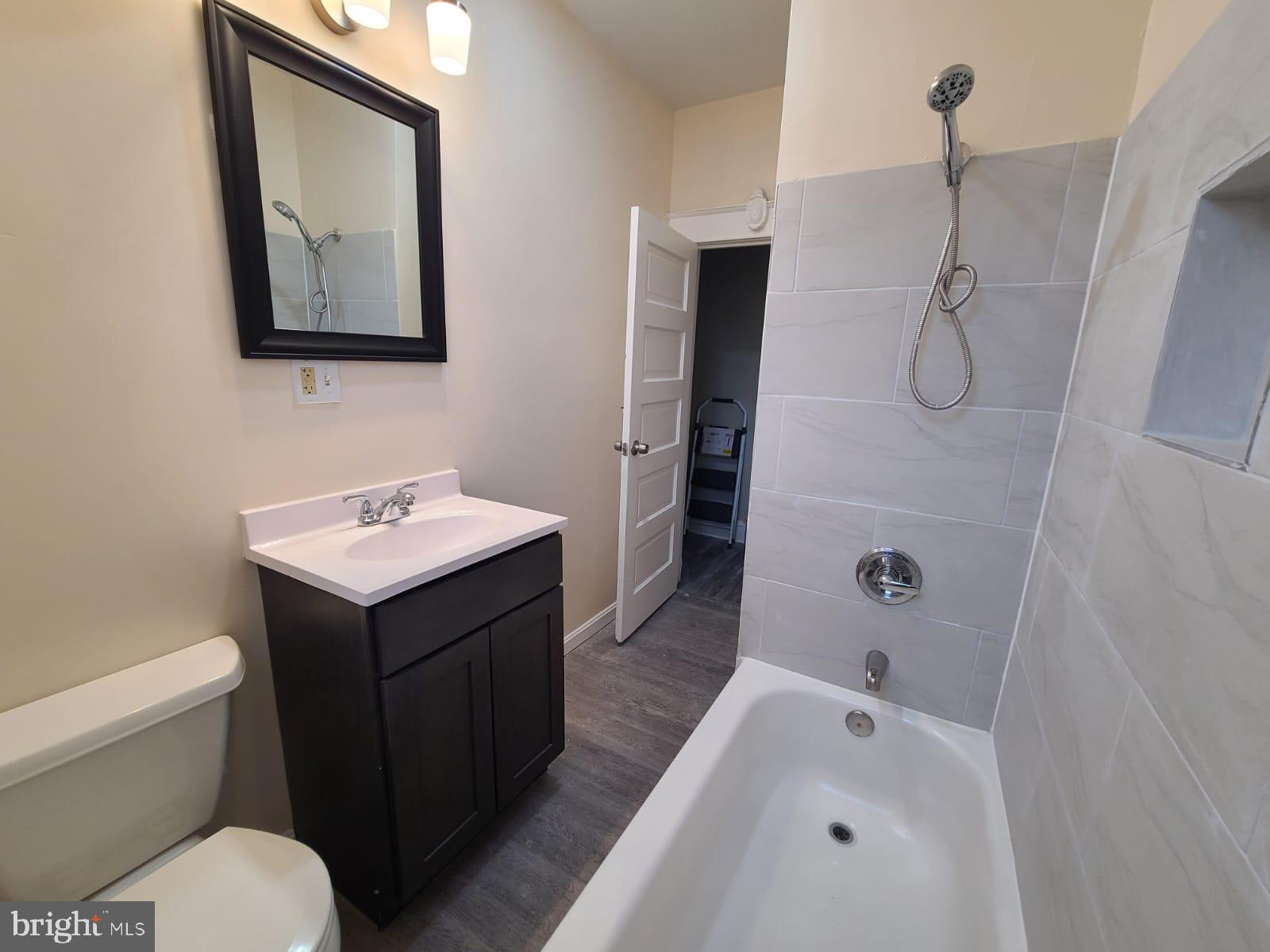 SAINT JOSEPHS - Residential Lease
