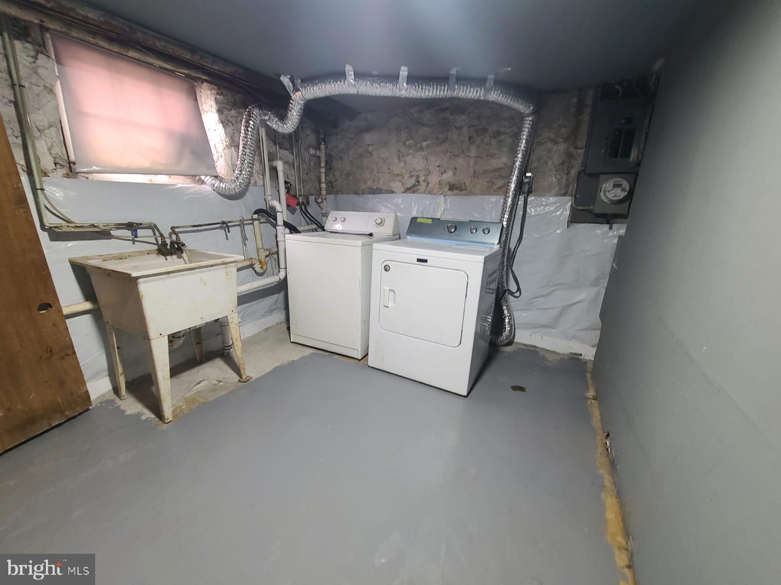 SAINT JOSEPHS - Residential Lease