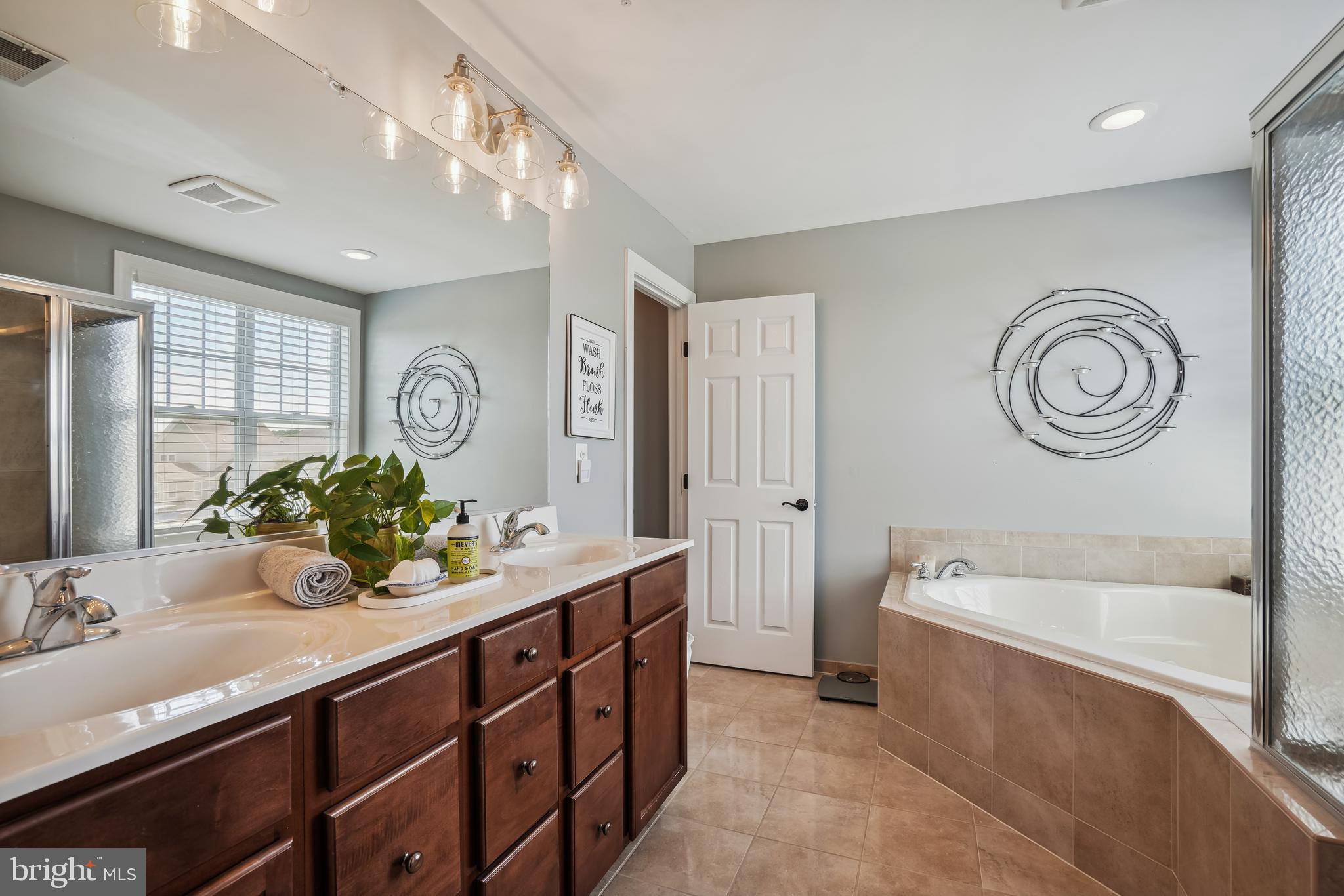 GIBSONS GRANT - Residential Lease