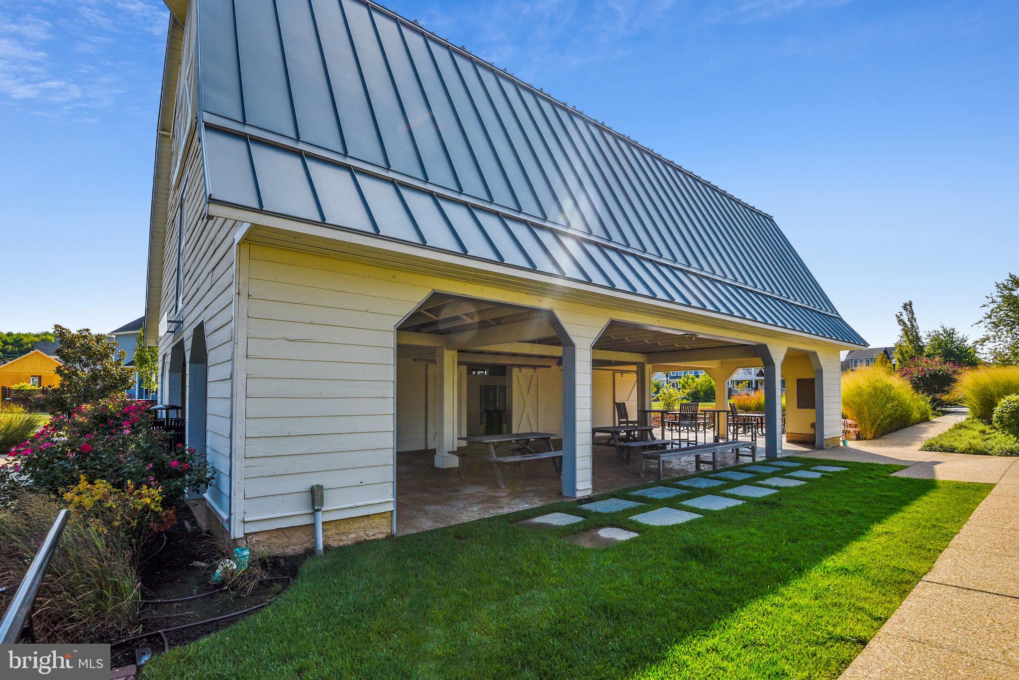 GIBSONS GRANT - Residential Lease