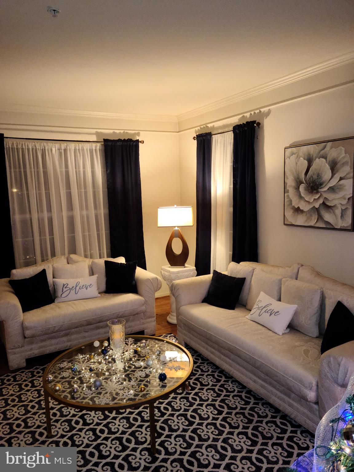 EAST HAMPTON - Residential