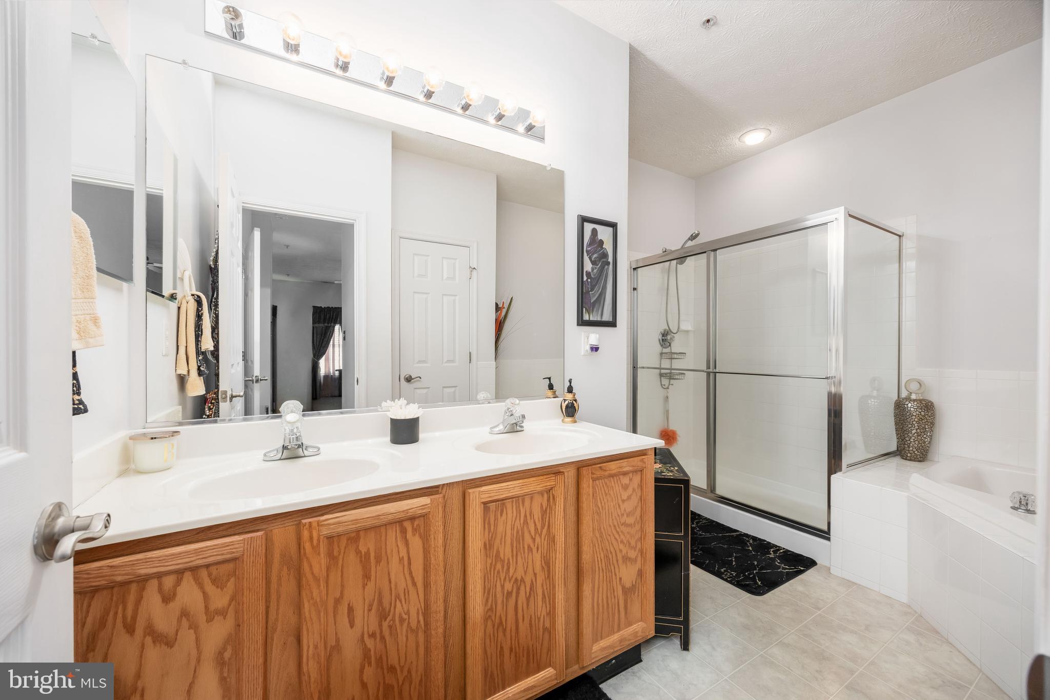 WOOD CREEK GOLF COMM - Residential