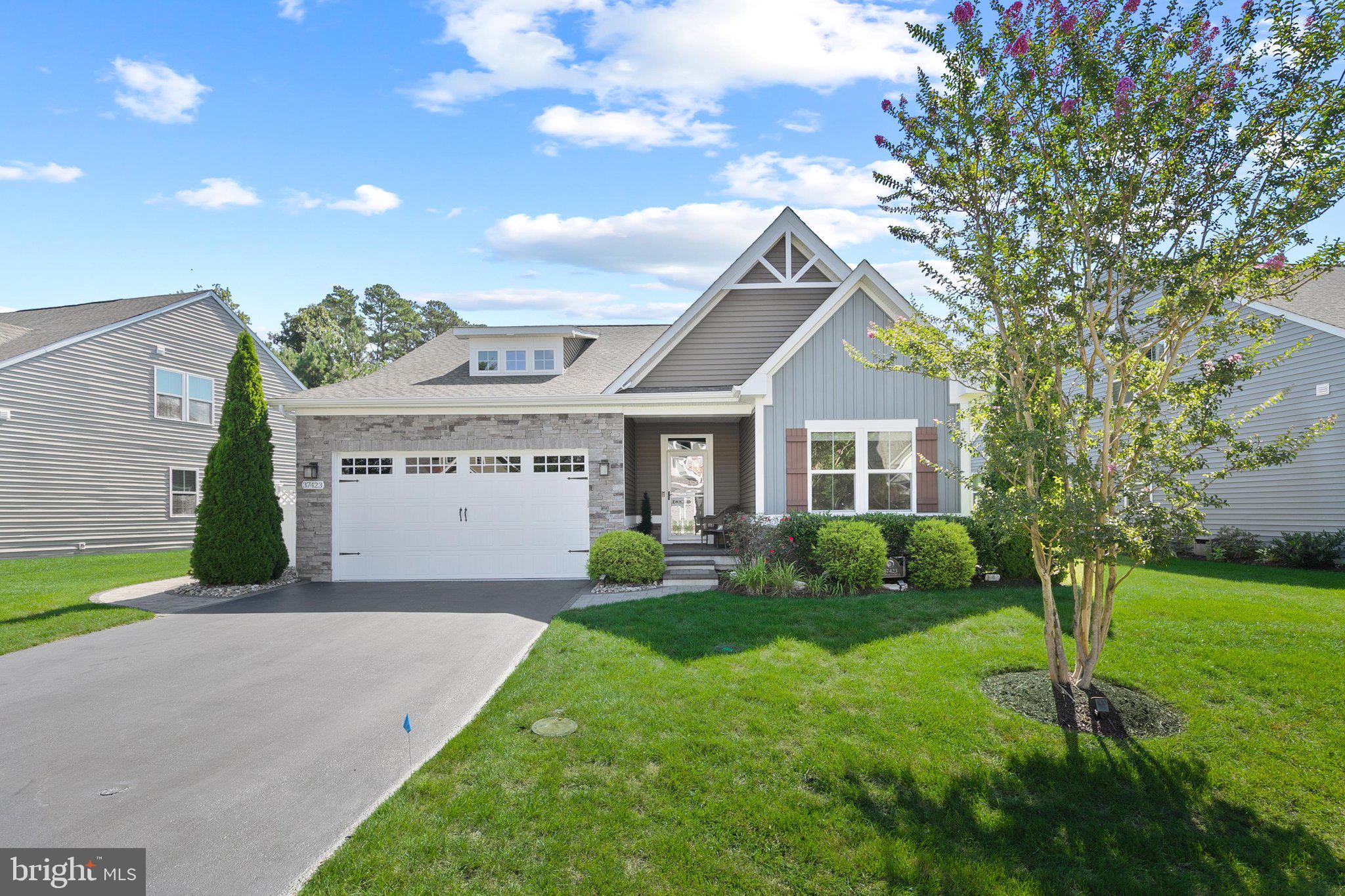 37423 WOODS RUN CIRCLE