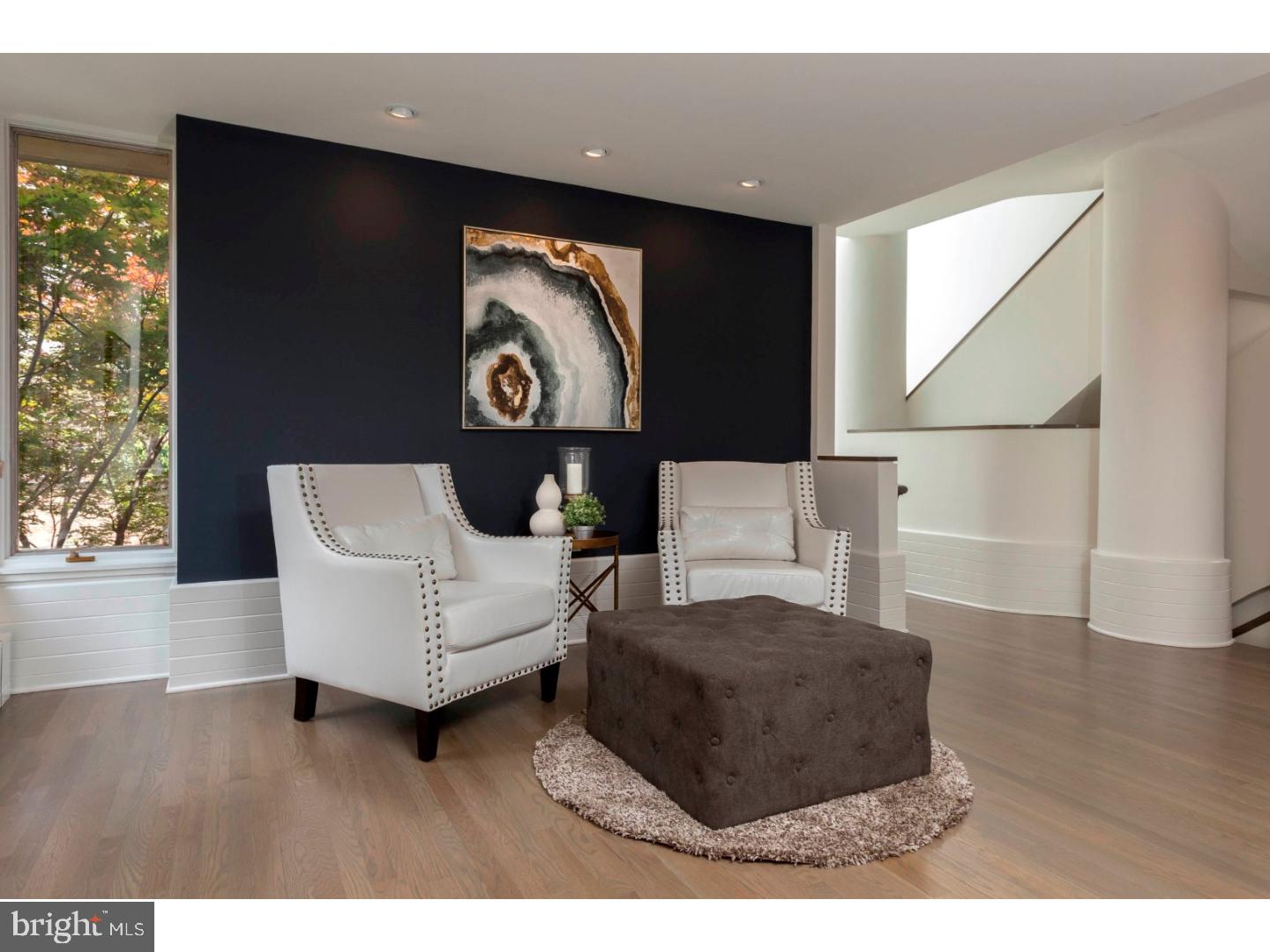 SOCIETY HILL - Residential