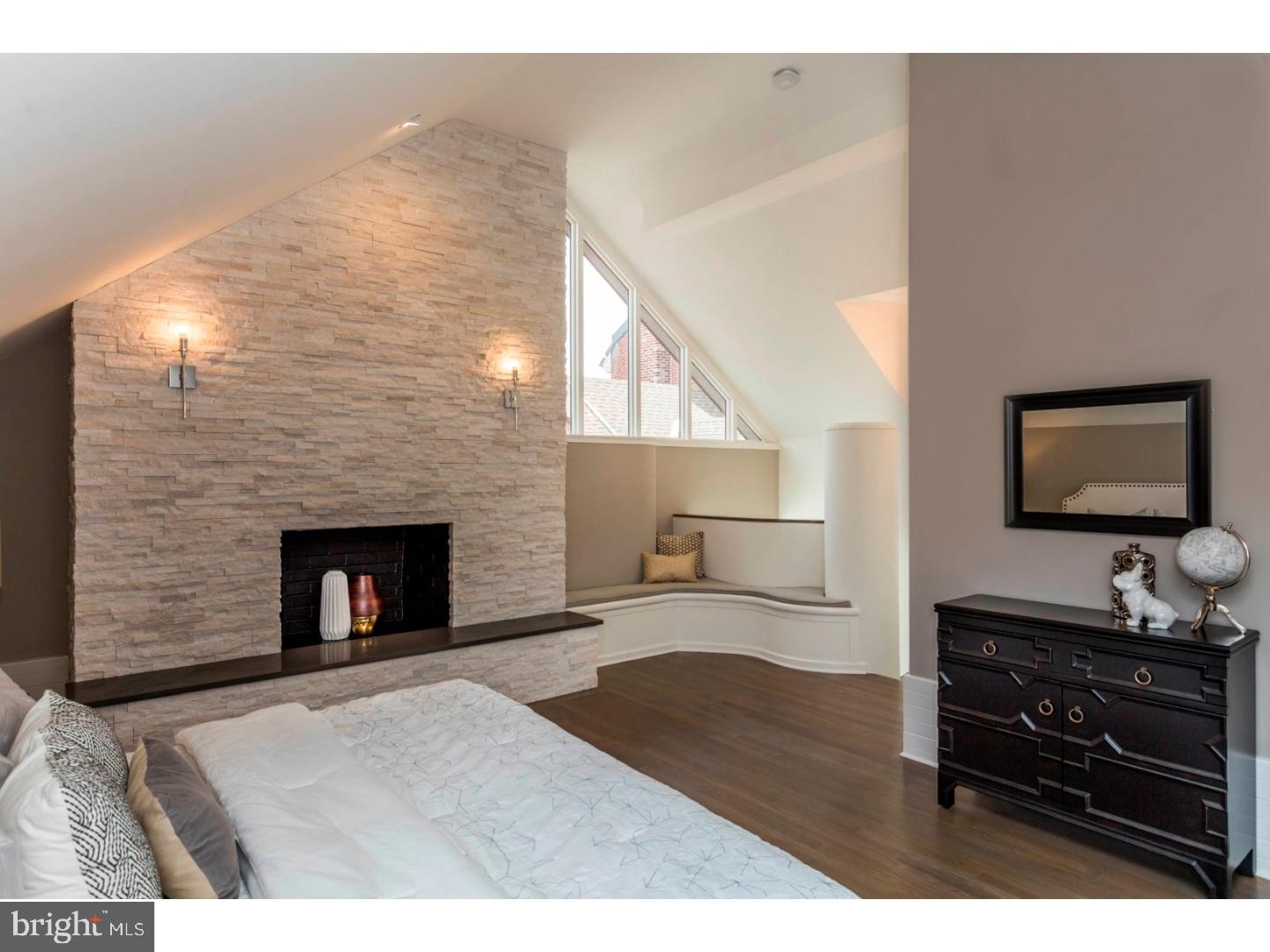 SOCIETY HILL - Residential