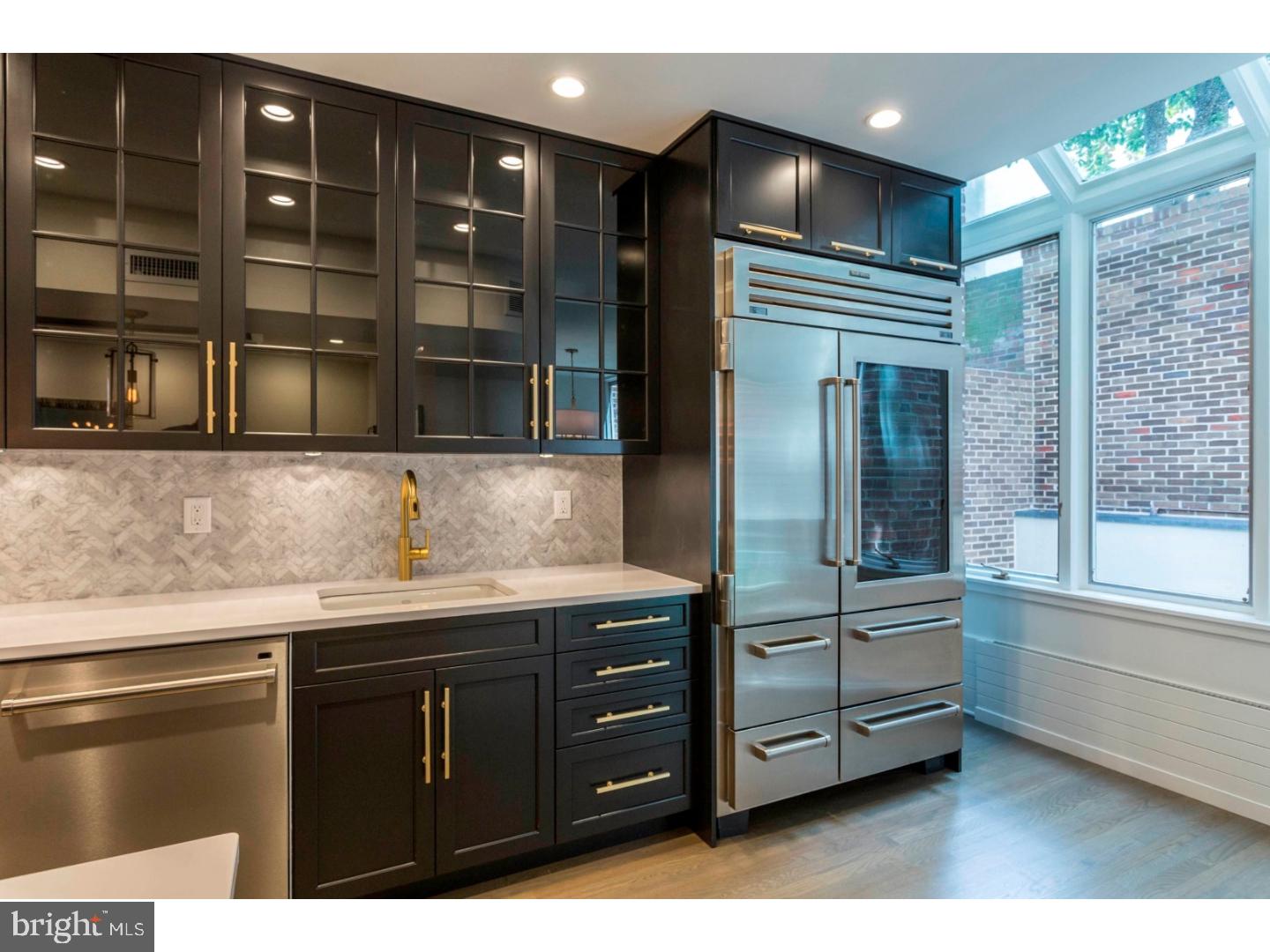 SOCIETY HILL - Residential