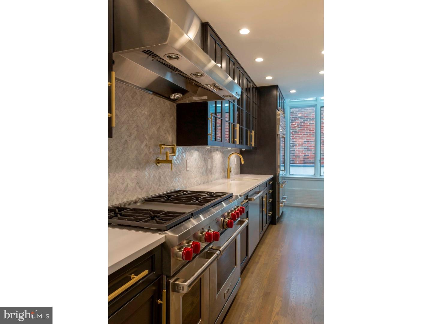 SOCIETY HILL - Residential