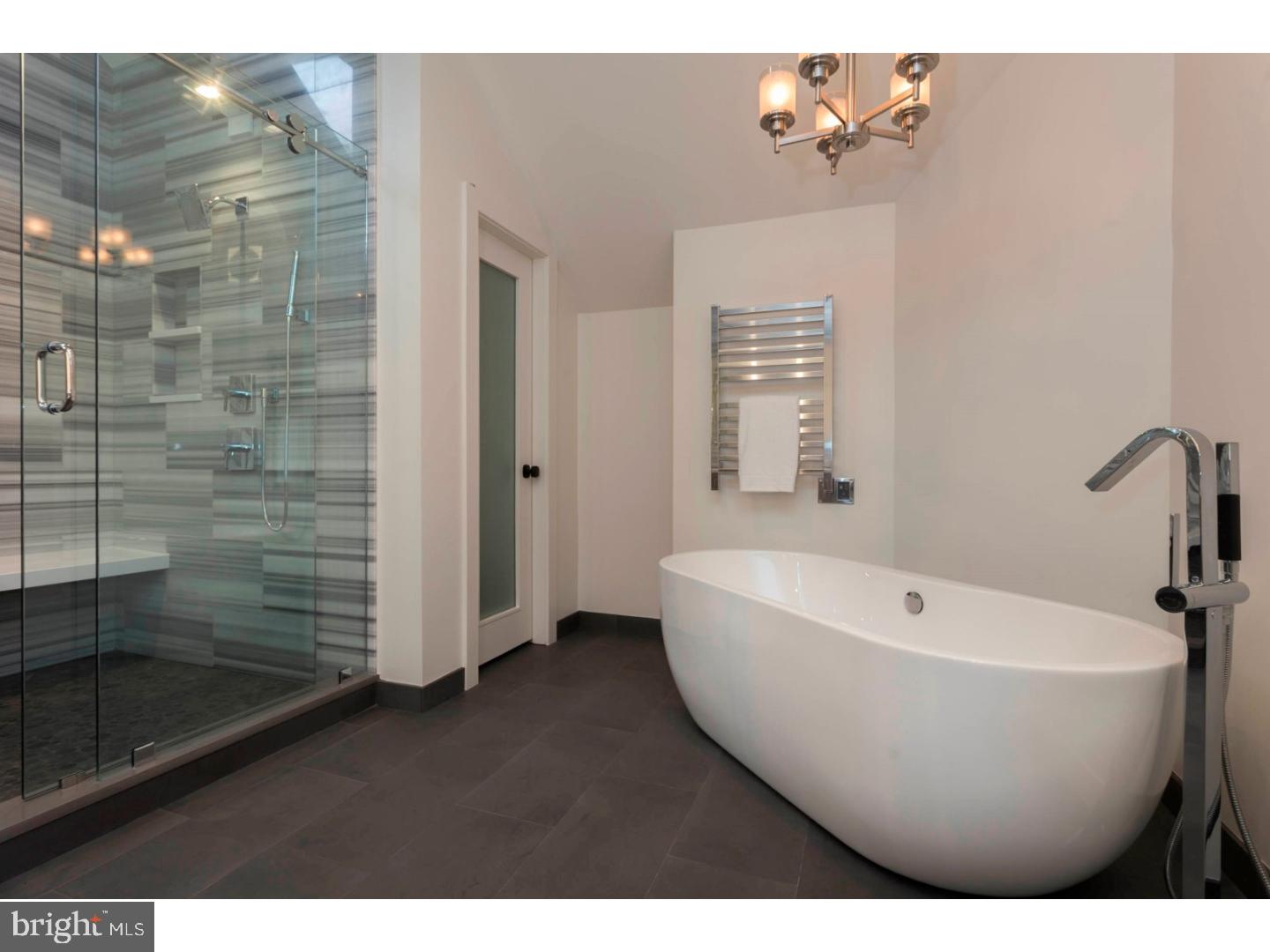 SOCIETY HILL - Residential