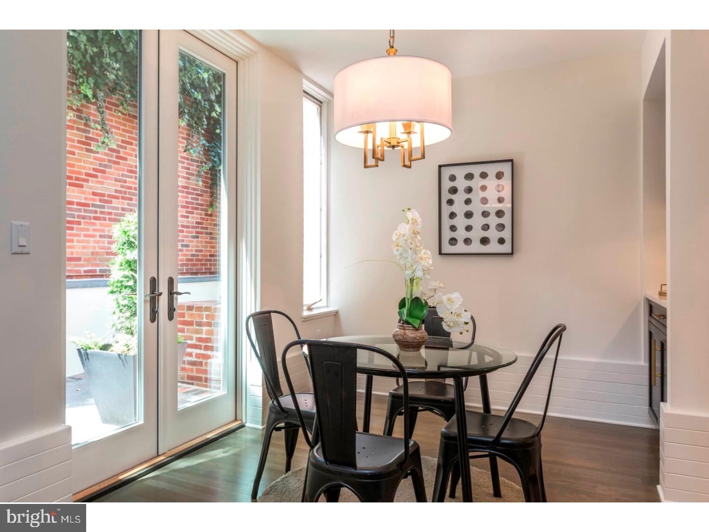 SOCIETY HILL - Residential