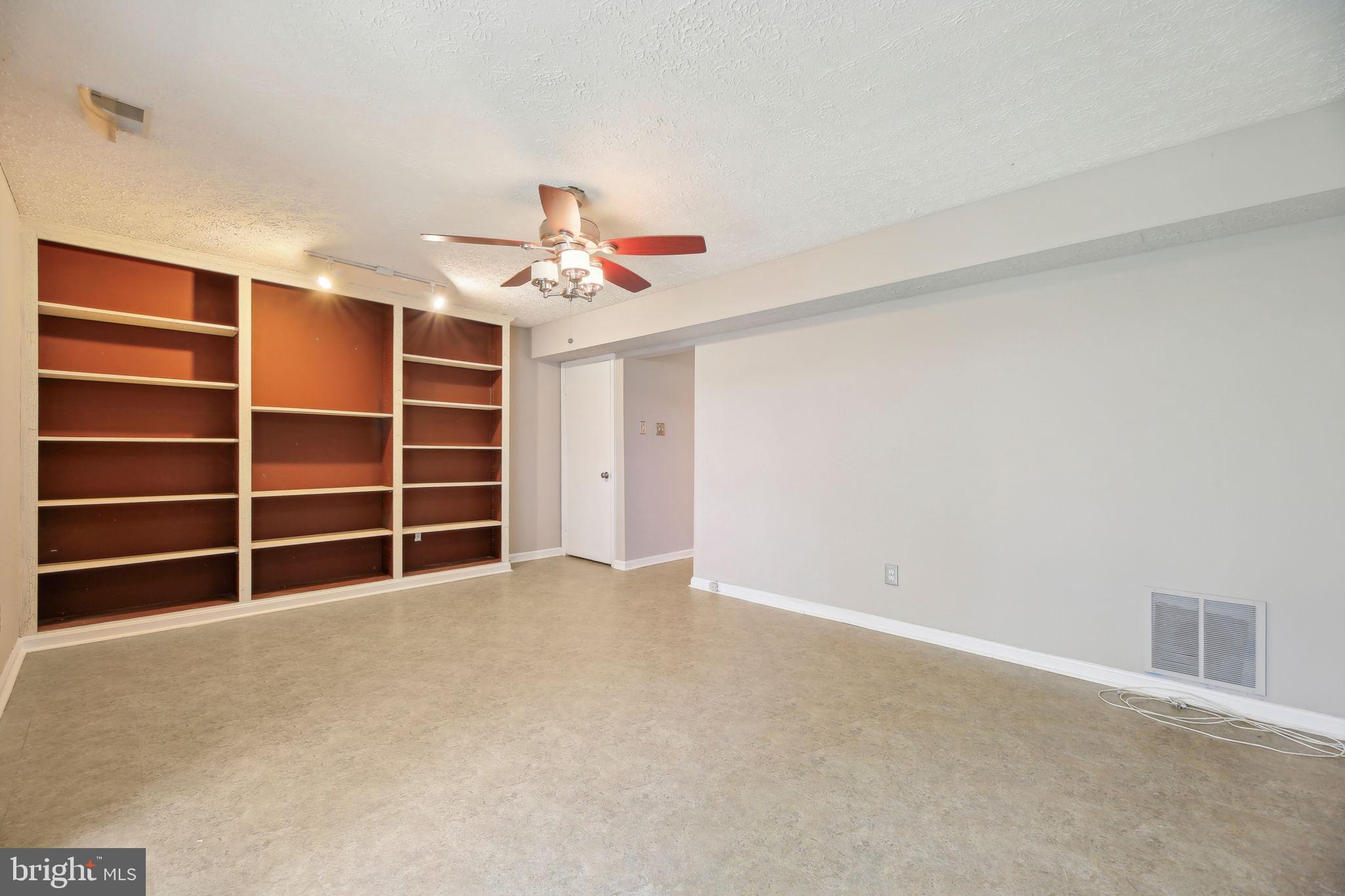 RICHARDSON MEWS - Residential