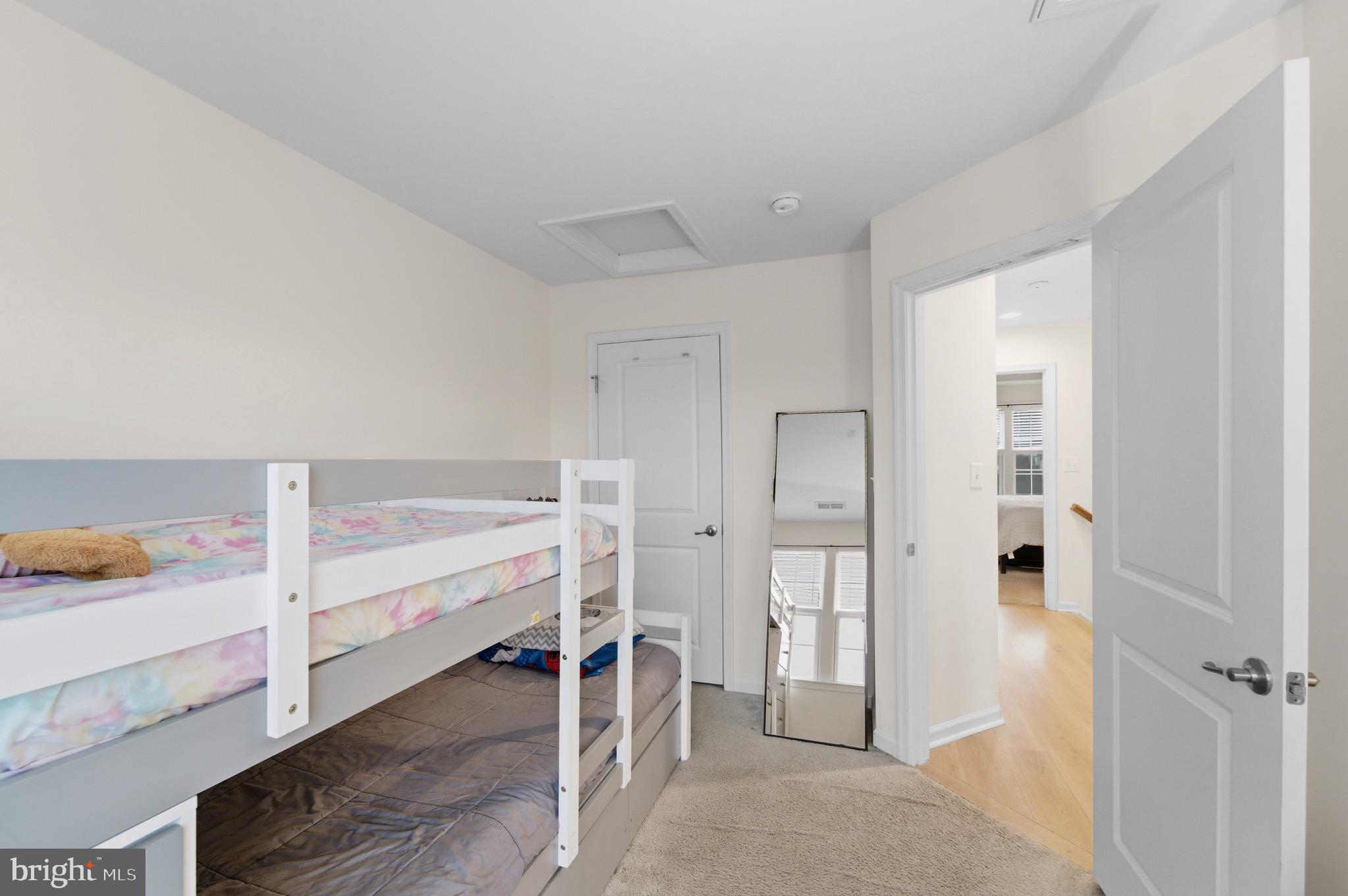 MINTBROOK - Residential