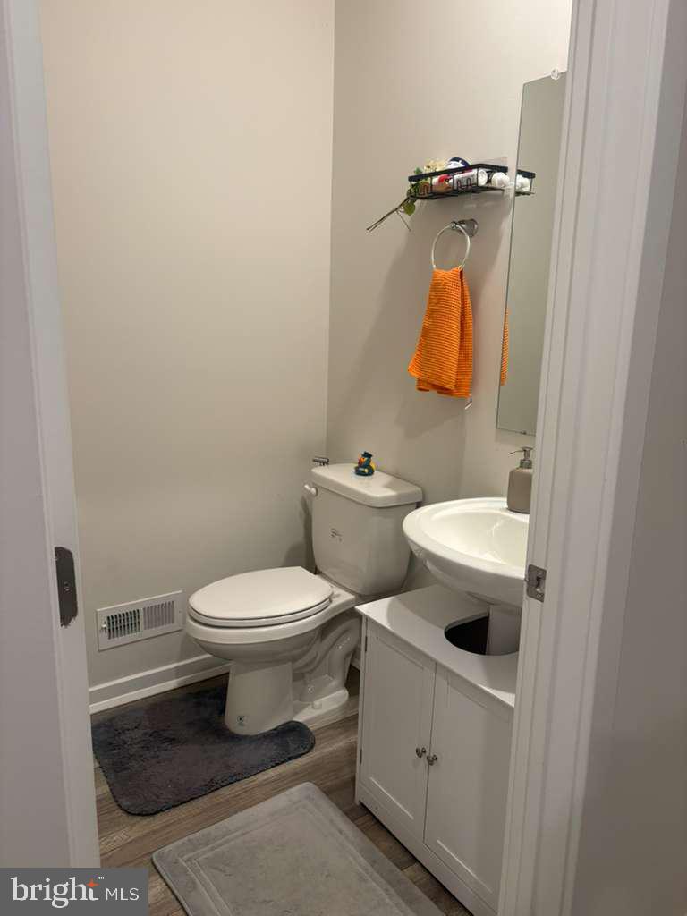 BRINLEY COURT - Residential