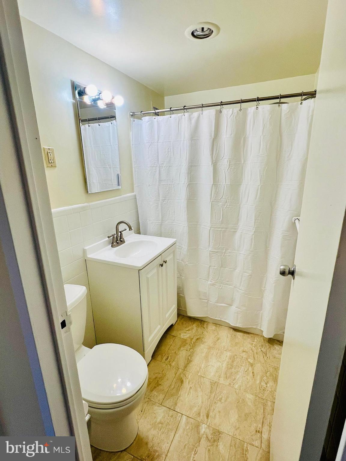 GROSVENOR PARK - Residential Lease