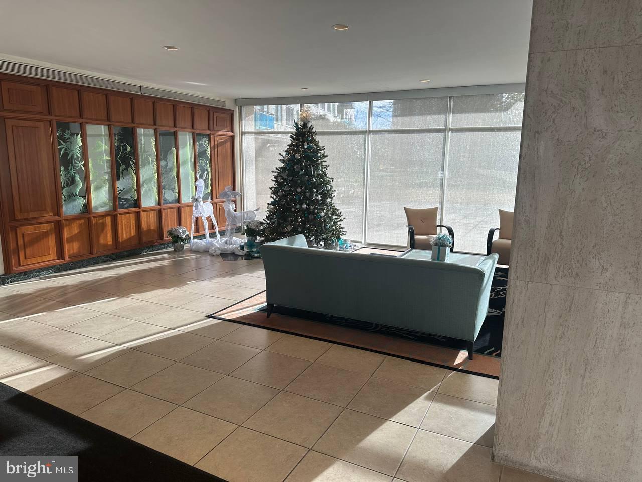 GROSVENOR PARK - Residential Lease