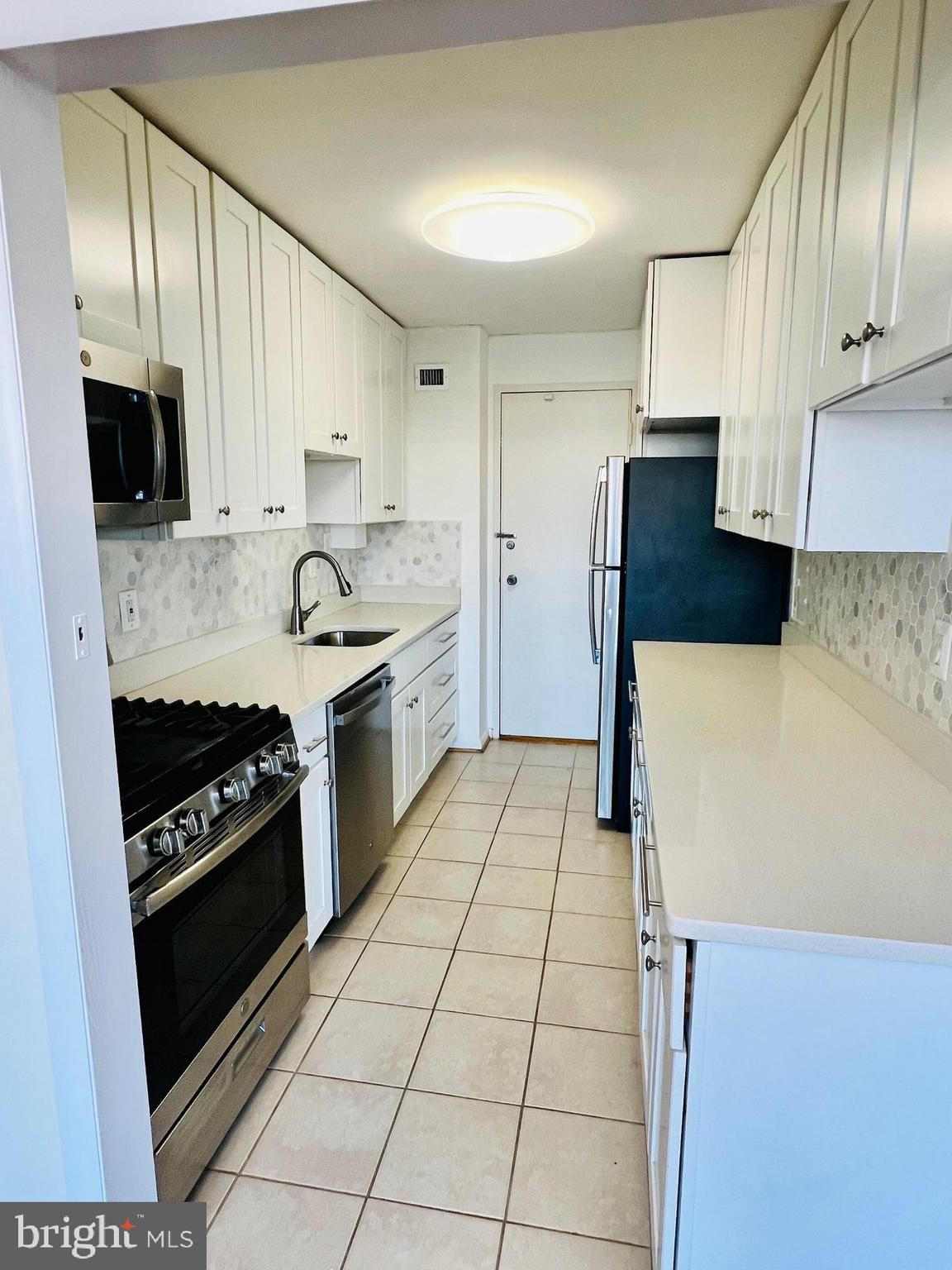 GROSVENOR PARK - Residential Lease