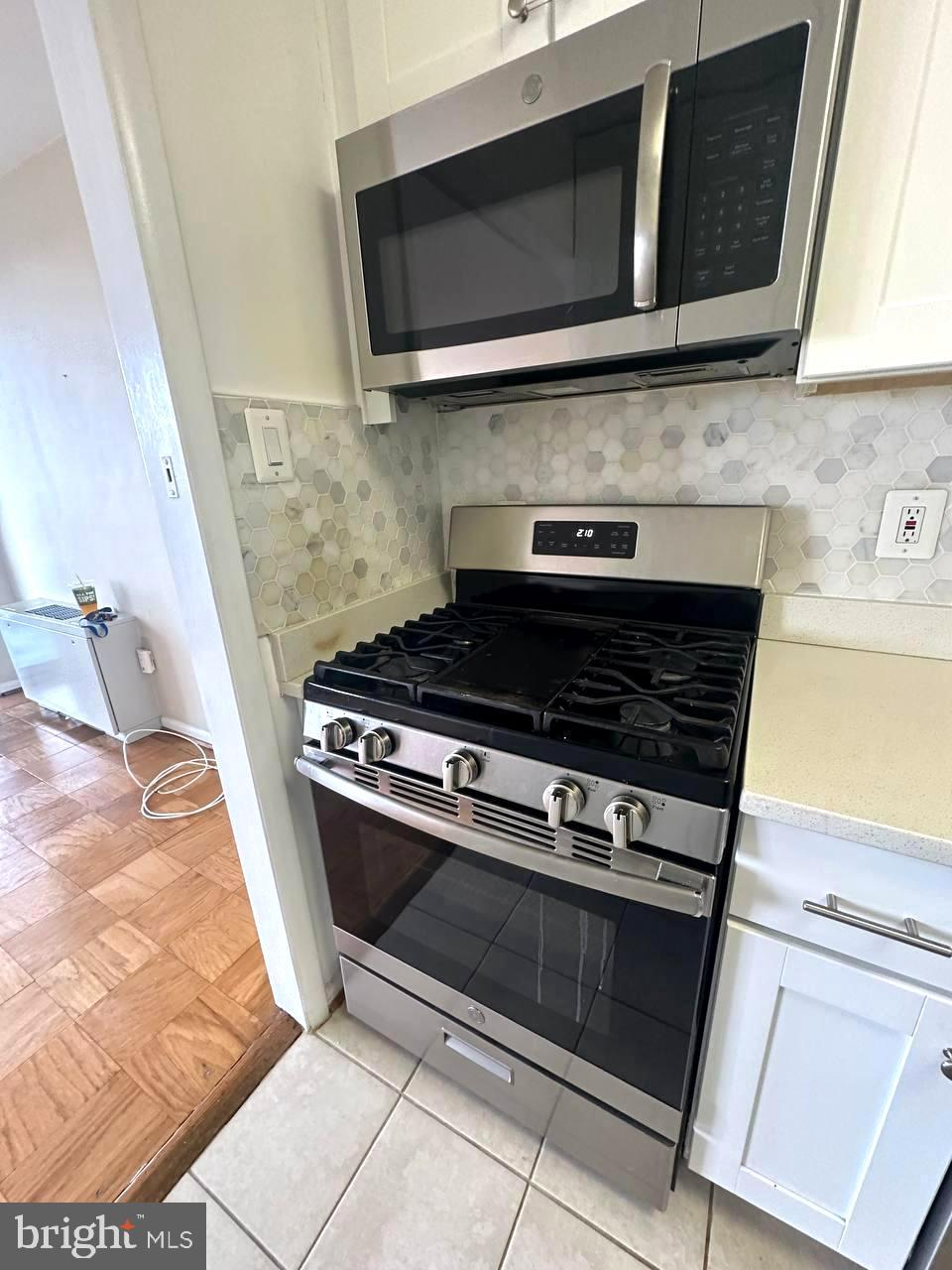 GROSVENOR PARK - Residential Lease