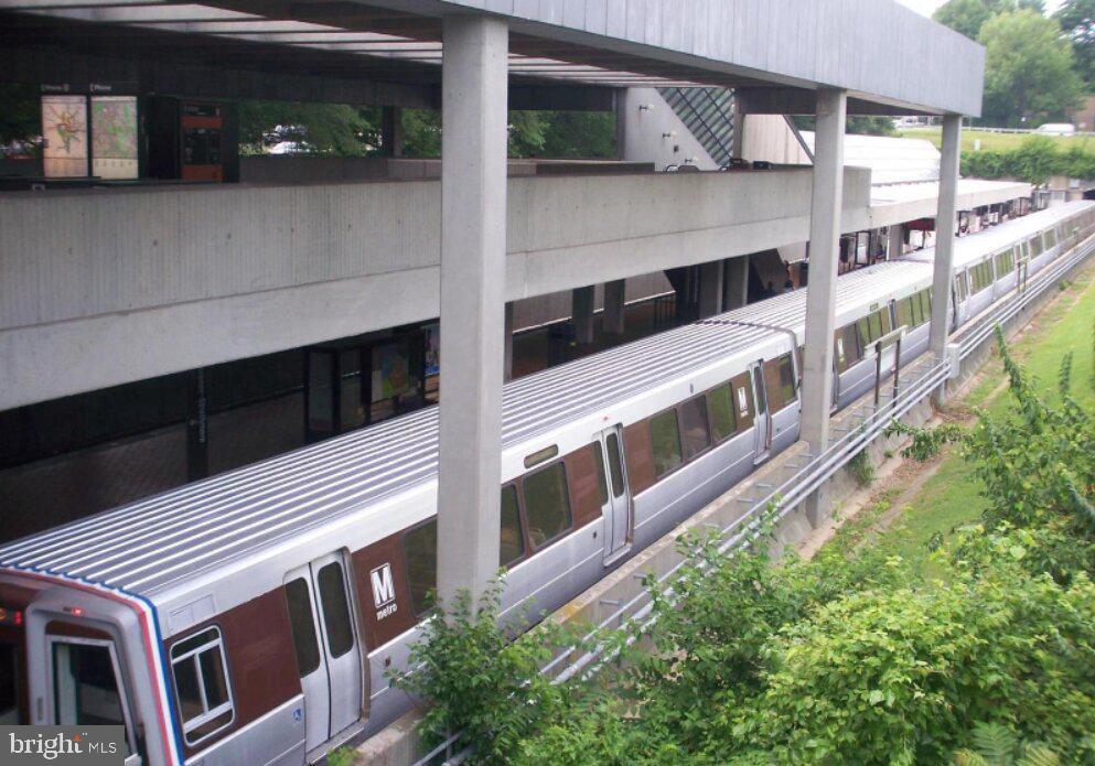 GROSVENOR PARK - Residential Lease