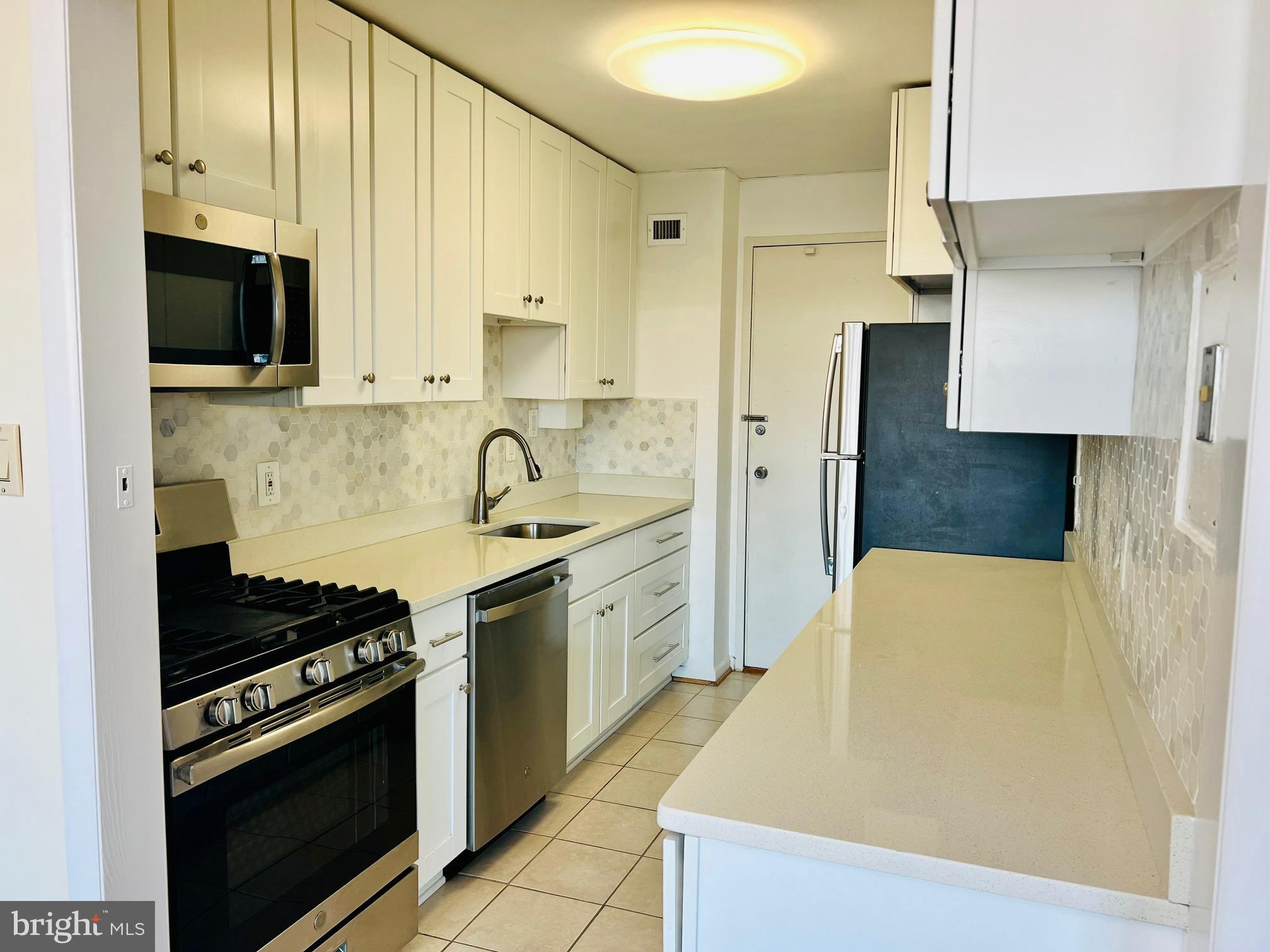 GROSVENOR PARK - Residential Lease