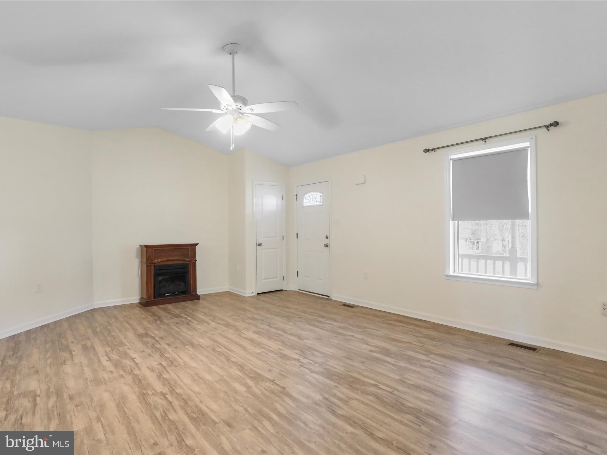 MOUNTAIN VIEW - Residential Lease